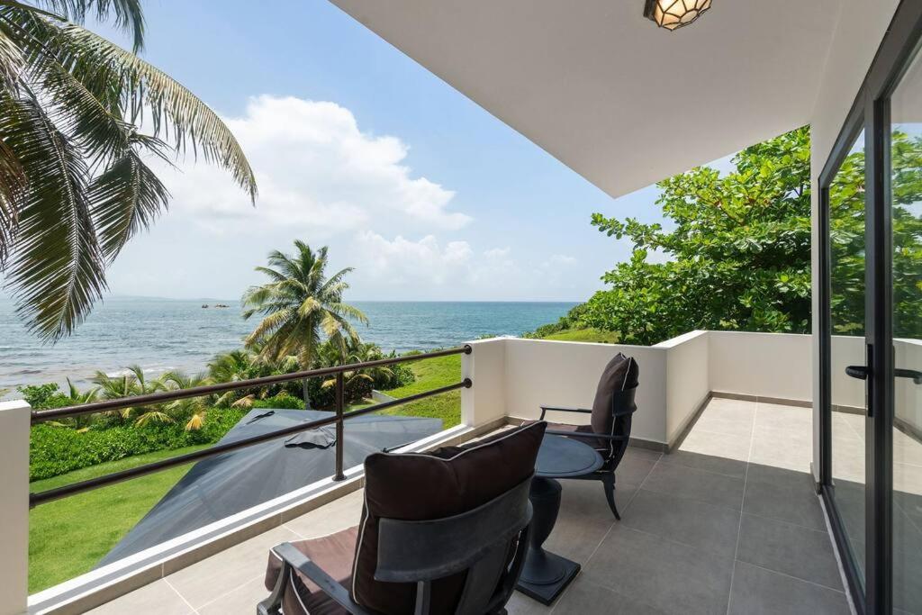 Olive Villa Palmas - Modern Beachfront
