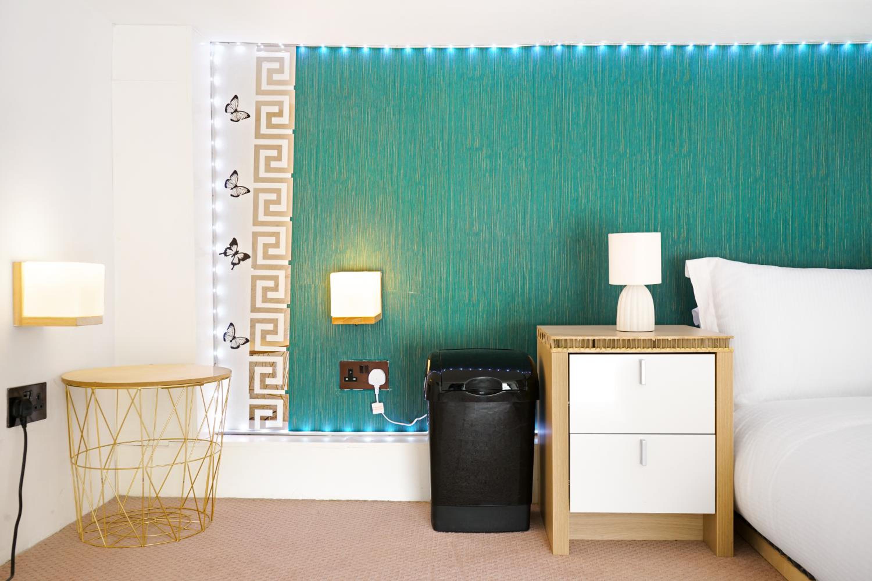 Cozy Split-Level Studio By LiveStay Short Lets & Serviced Accommodation London