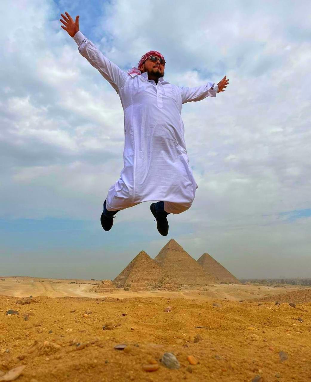 Diamond pyramids hotel