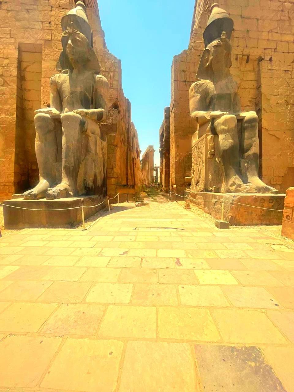 Diamond pyramids hotel