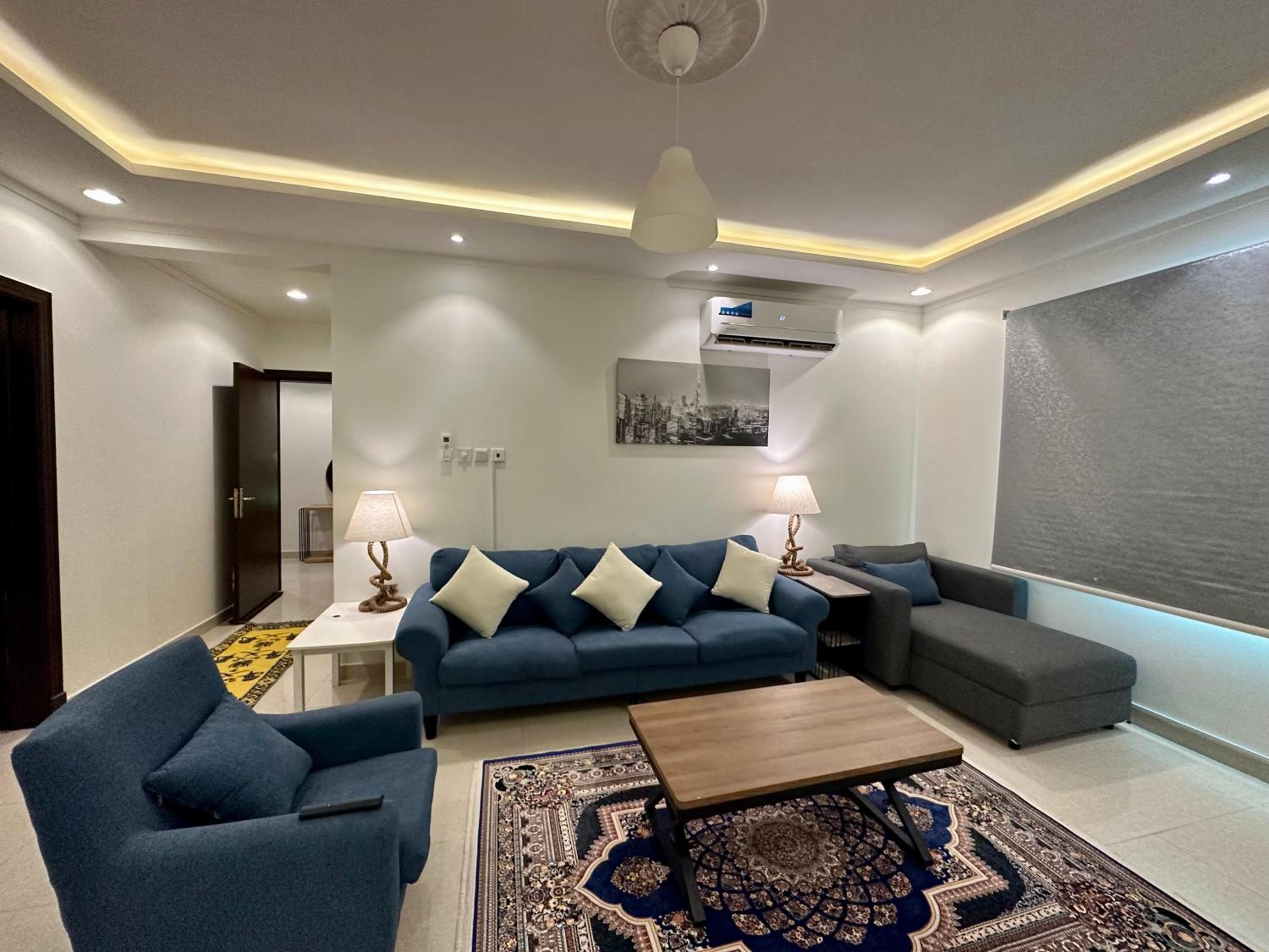 Lovly apt in Qurtubah Classy area full of services near by