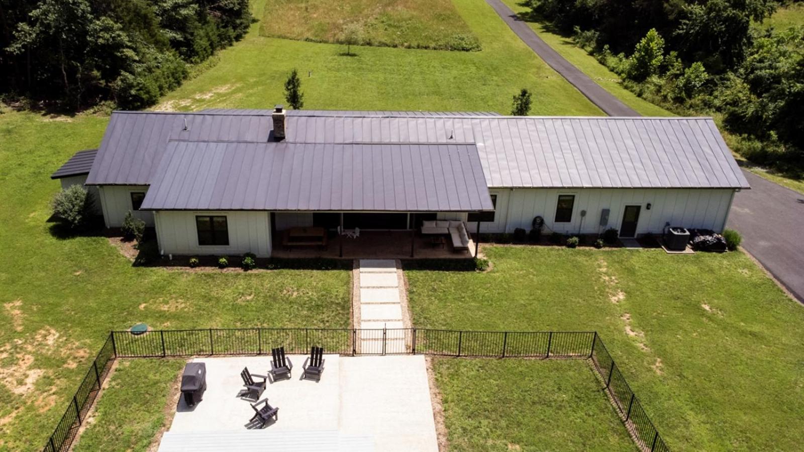 Oasis Near Charlottesville With Pool, Grill