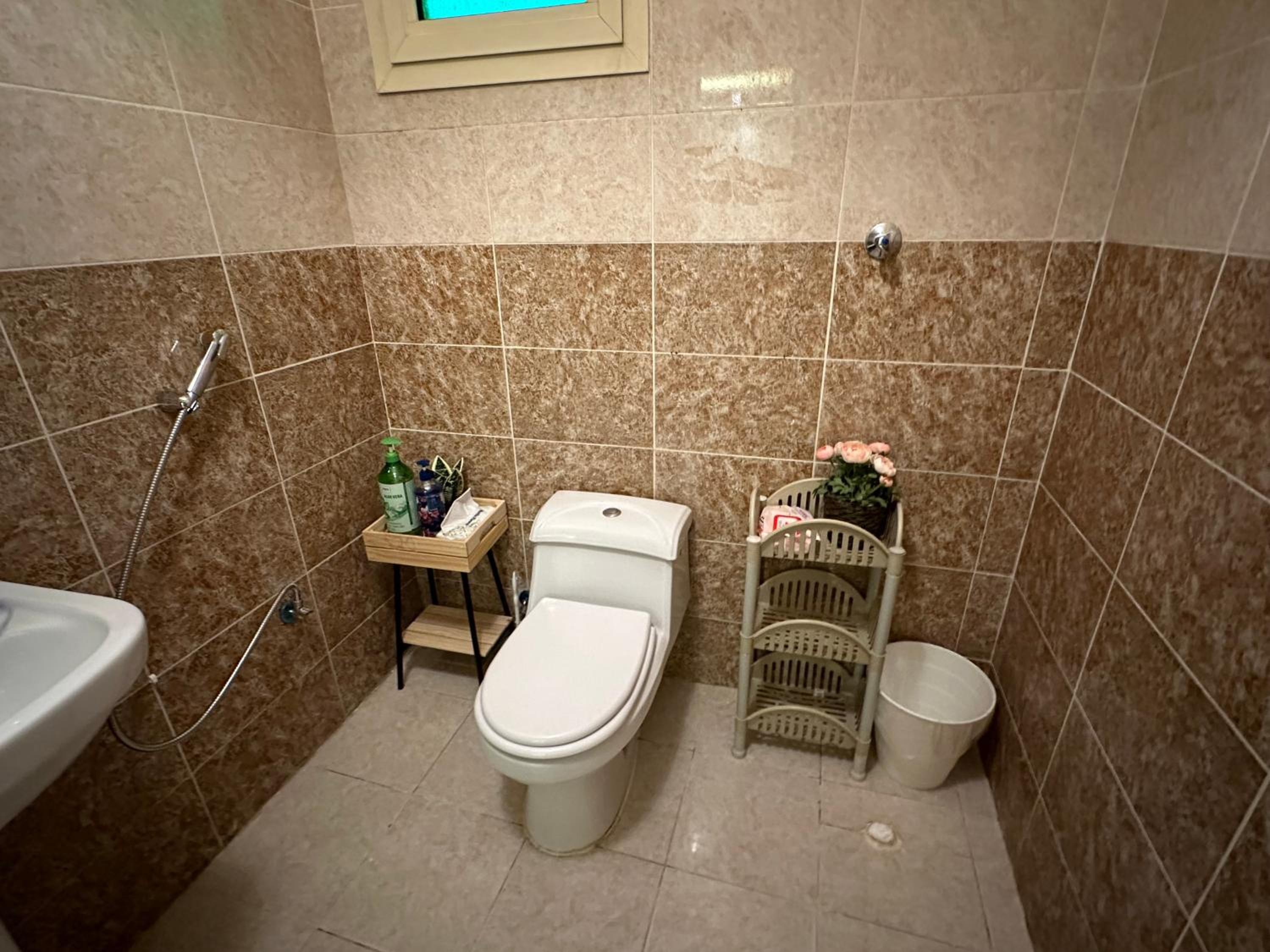 Lovly apt in Qurtubah Classy area full of services near by