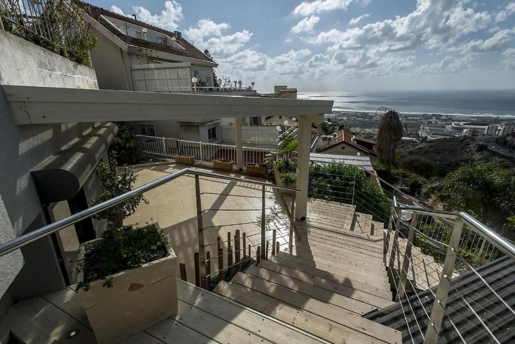 Wallenberg Oasis Apartments Haifa view 2