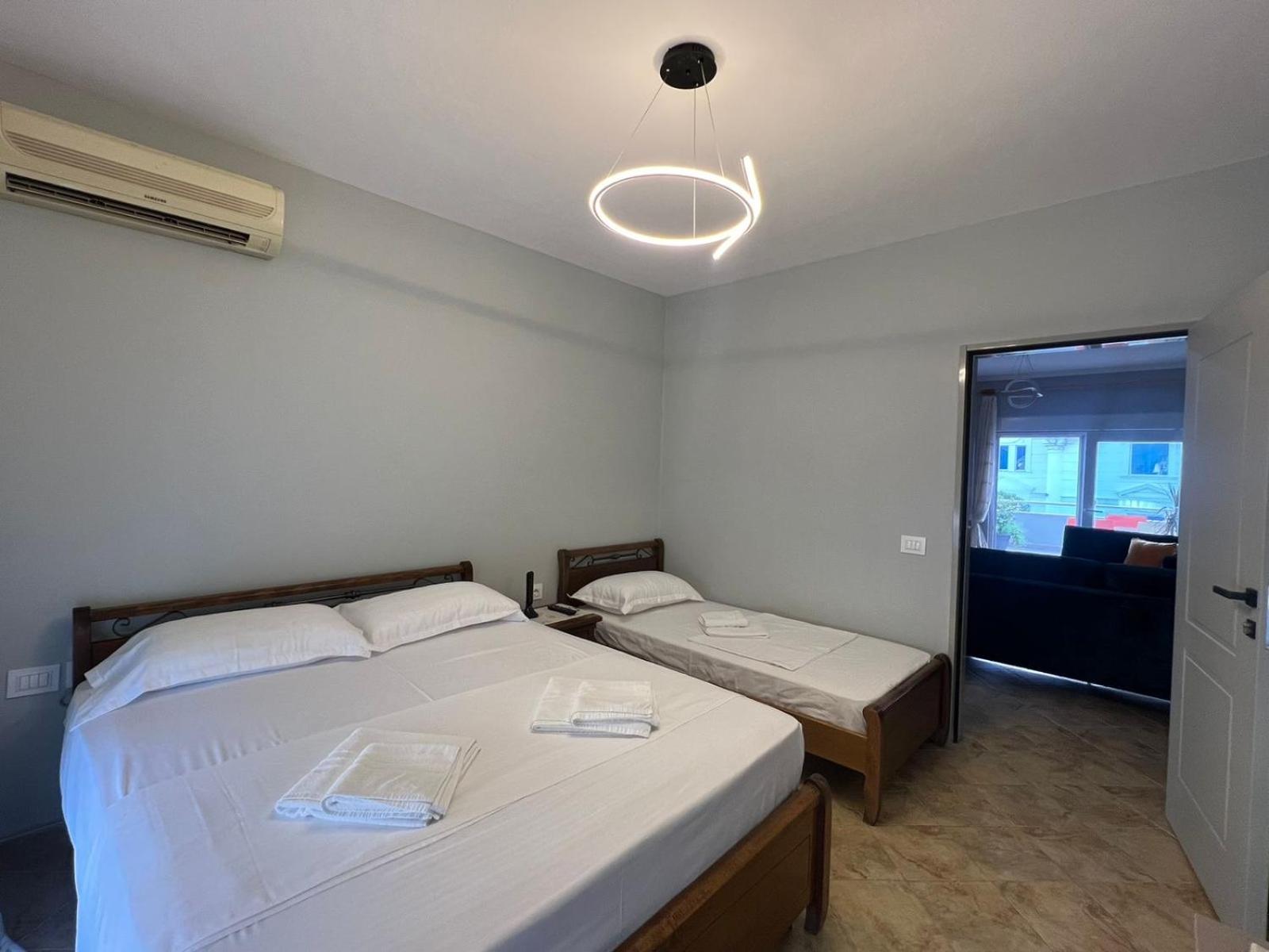 Deluxe Penthouse Golem - Mali i Robit