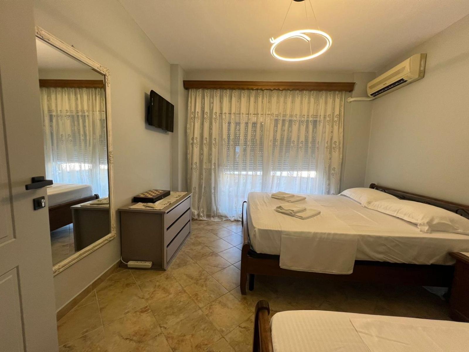 Deluxe Penthouse Golem - Mali i Robit
