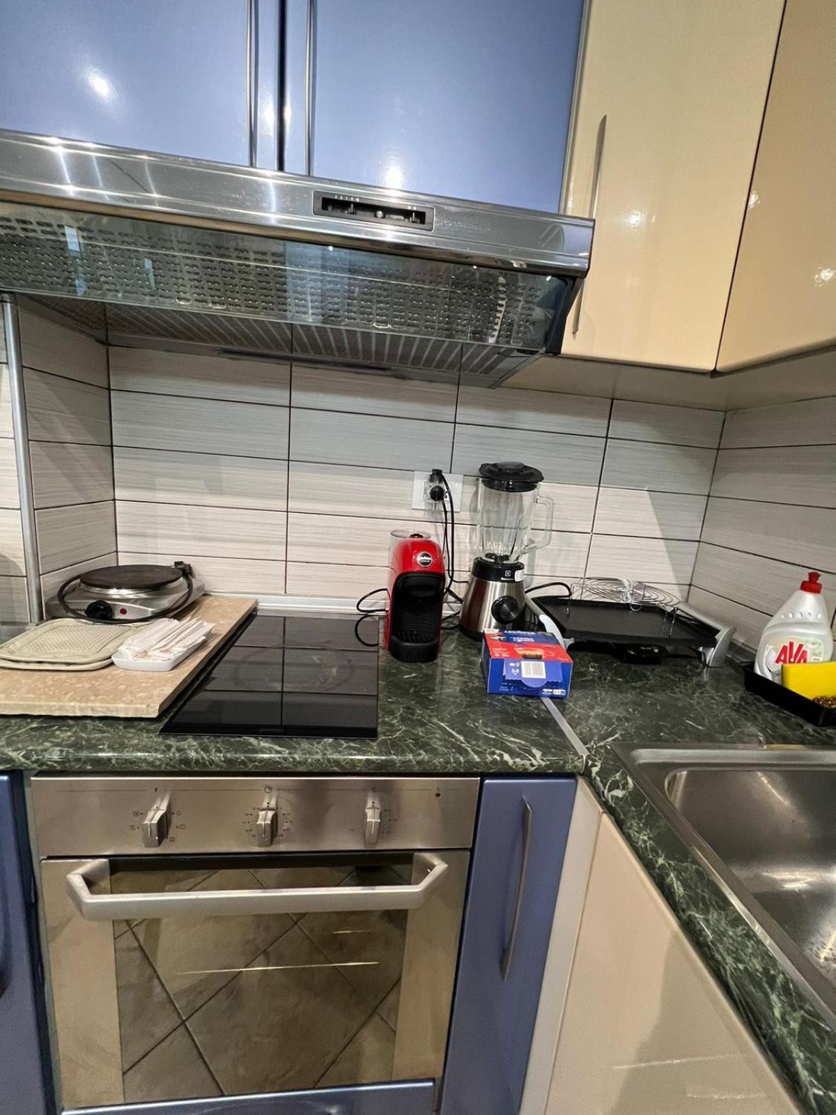 Deluxe Penthouse Golem - Mali i Robit