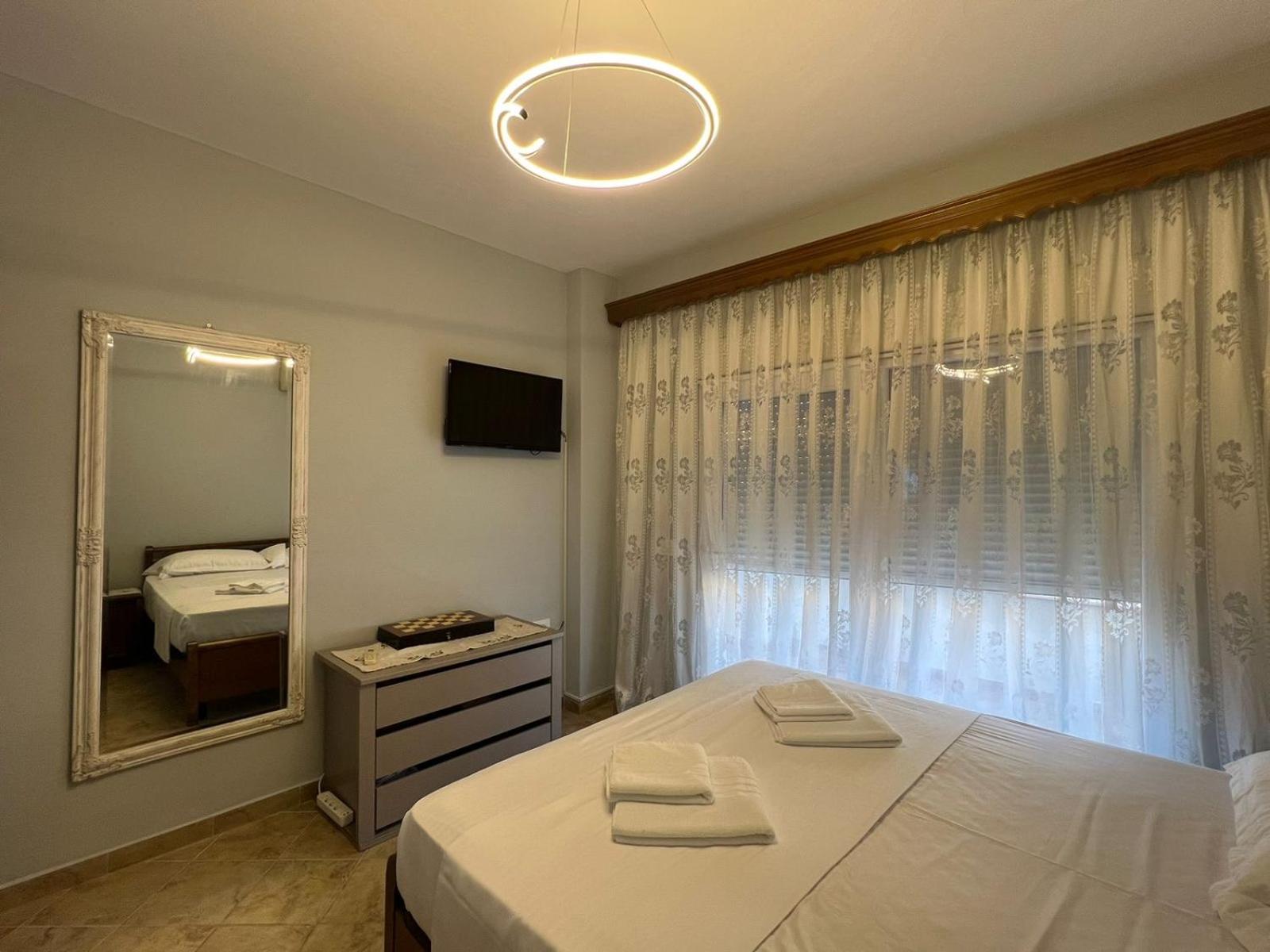 Deluxe Penthouse Golem - Mali i Robit
