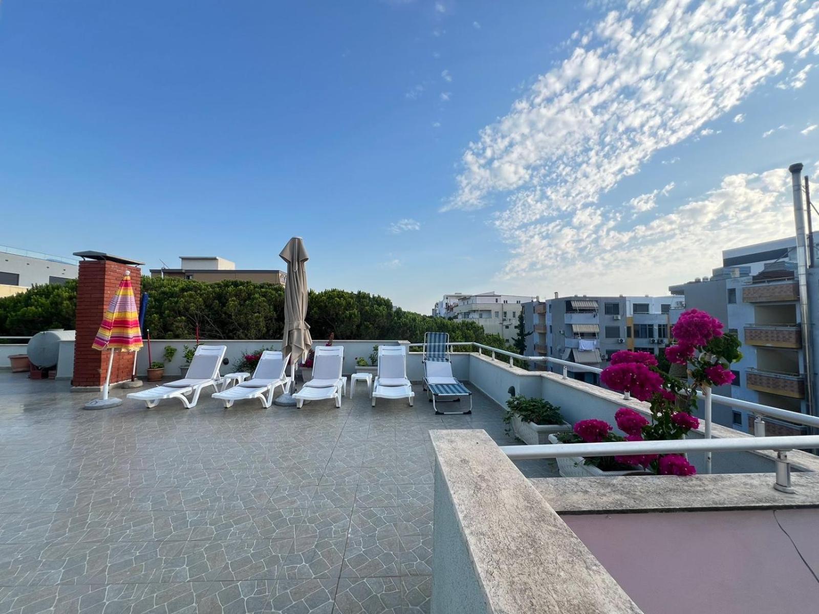 Deluxe Penthouse Golem - Mali i Robit