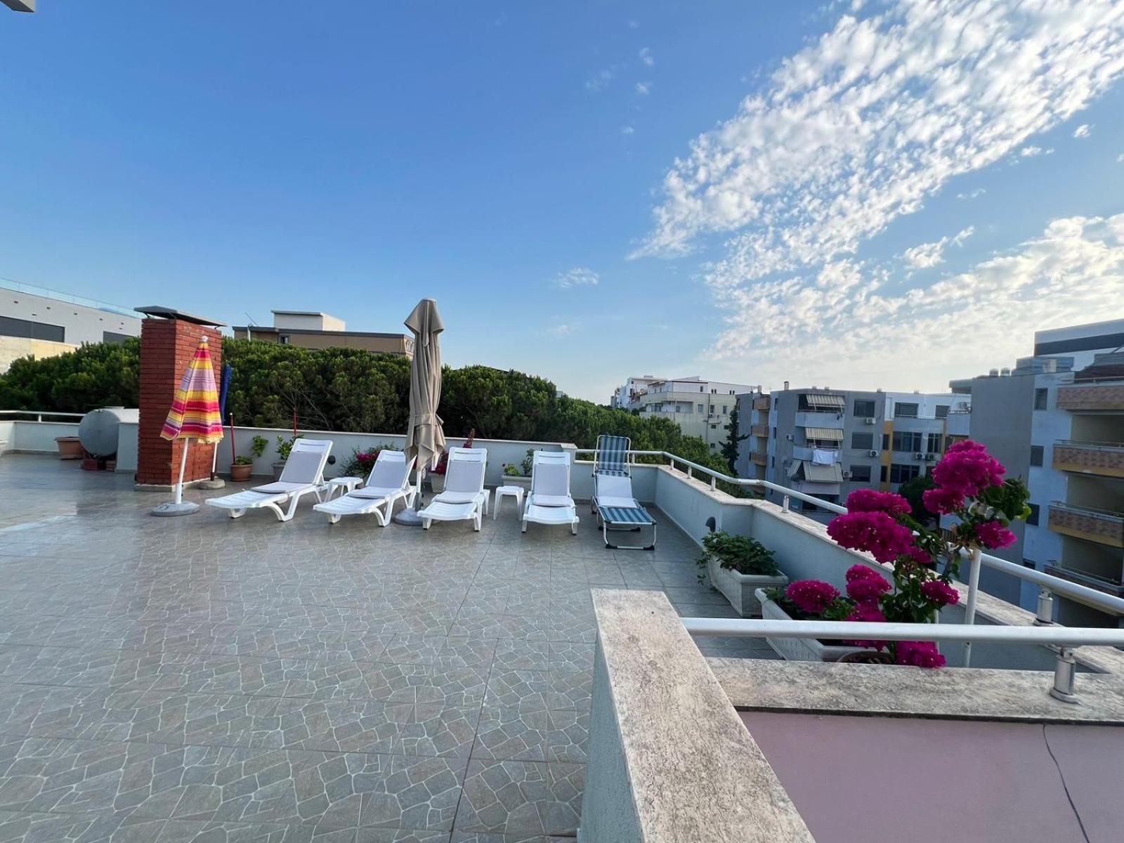 Deluxe Penthouse Golem - Mali i Robit