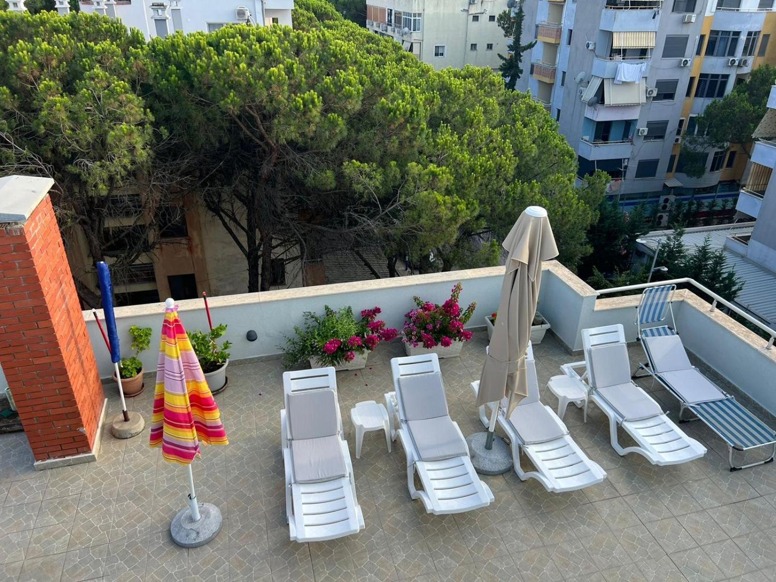Deluxe Penthouse Golem - Mali i Robit