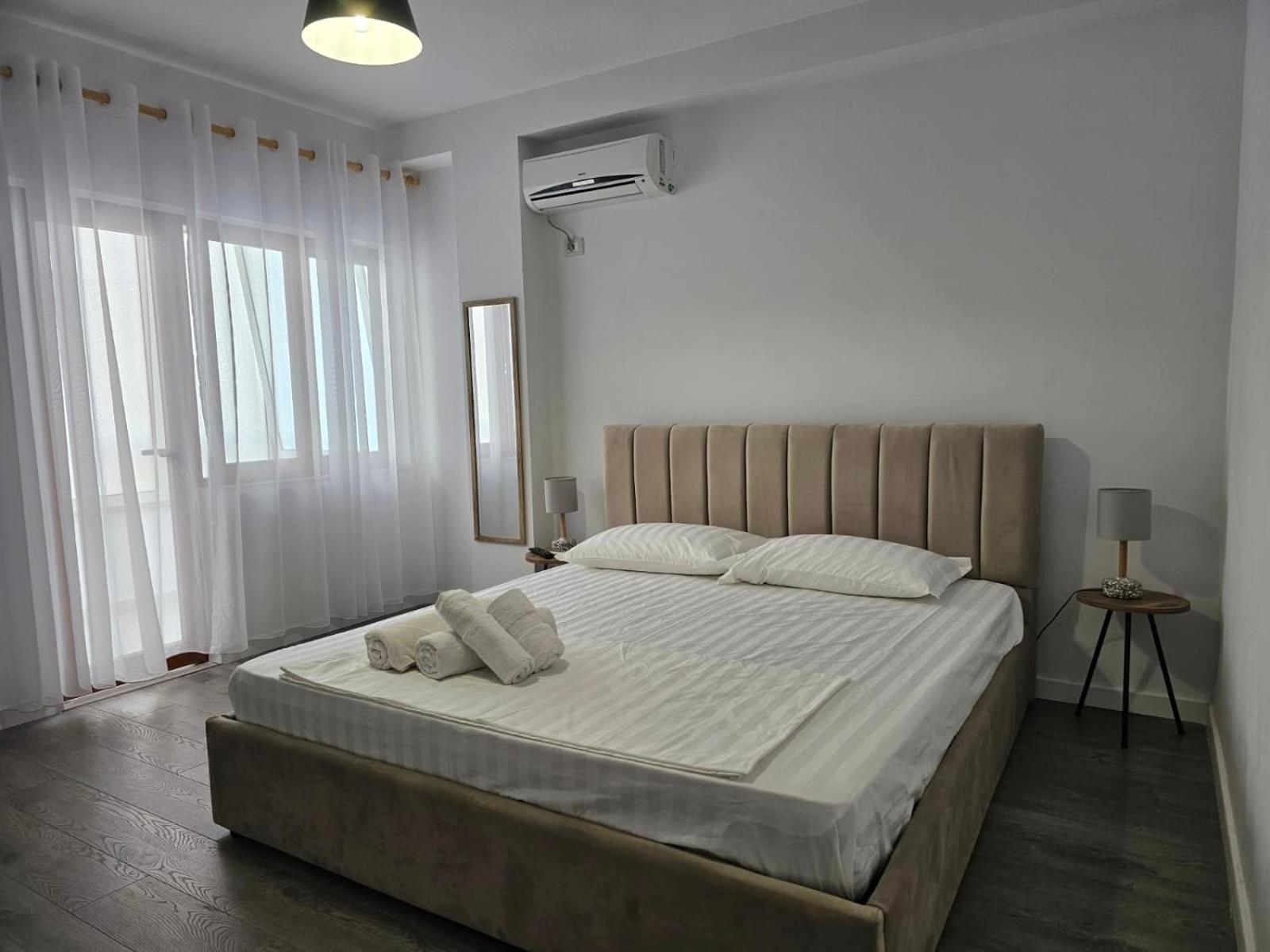 Hi5 Rooms