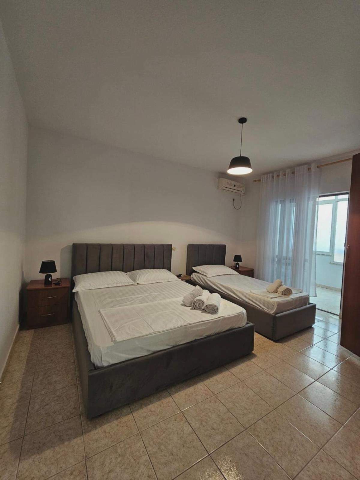Hi5 Rooms