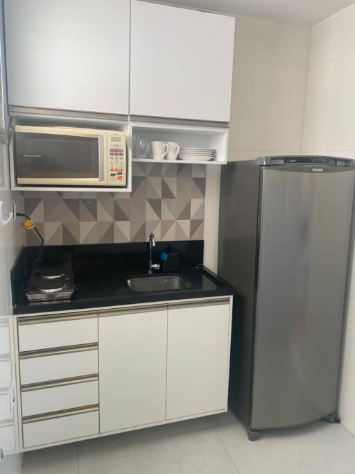 Apartamento no Porto da Barra com vista mar
