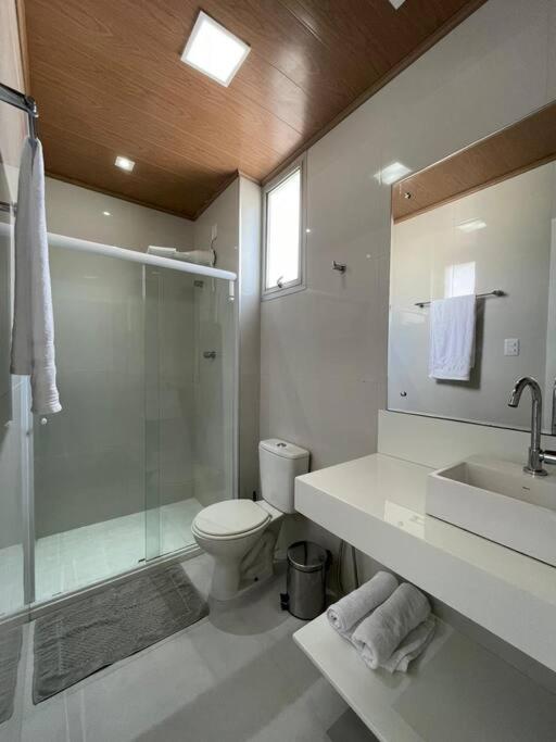 Apartamento no Porto da Barra com vista mar