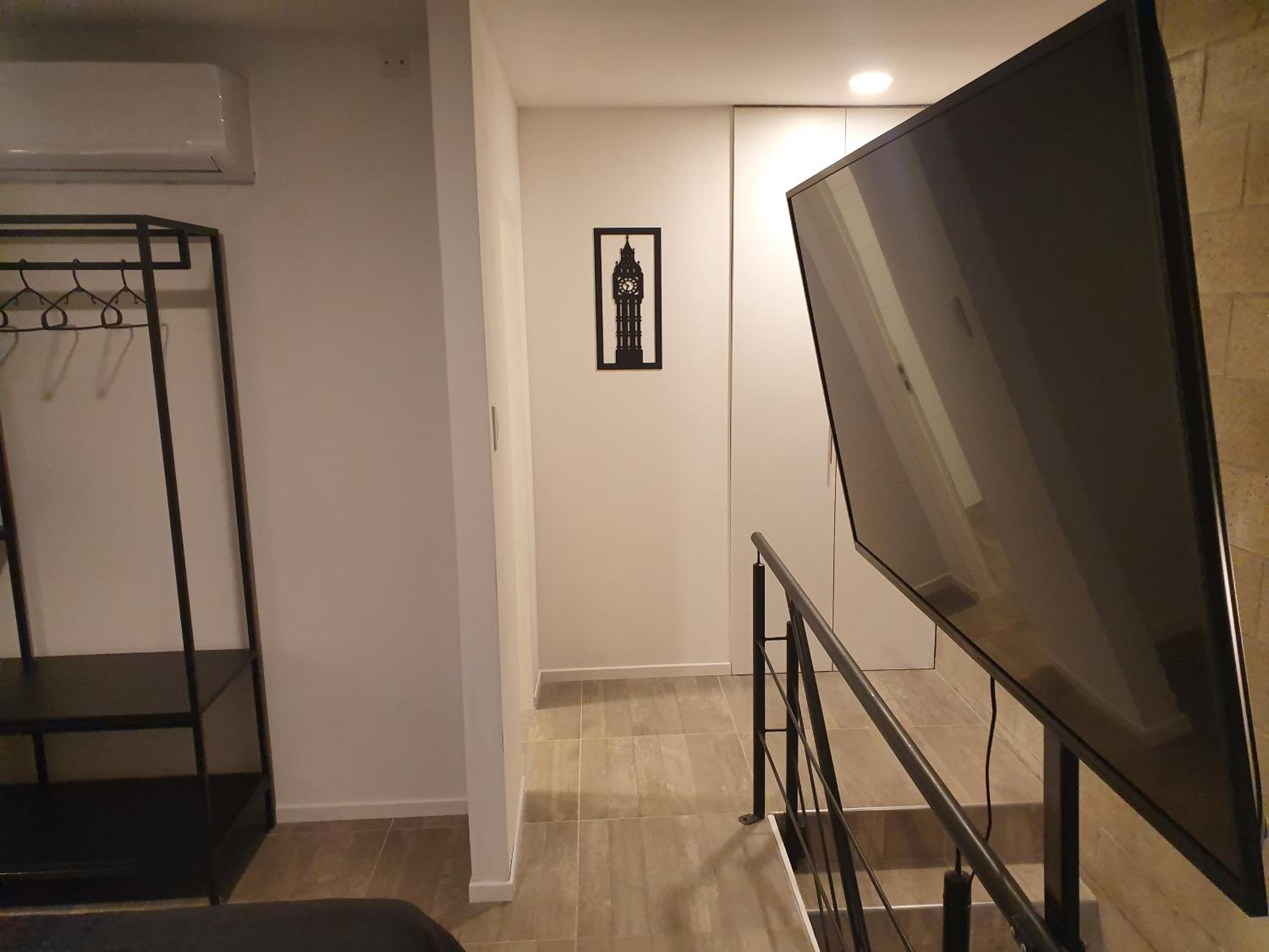 M duplex