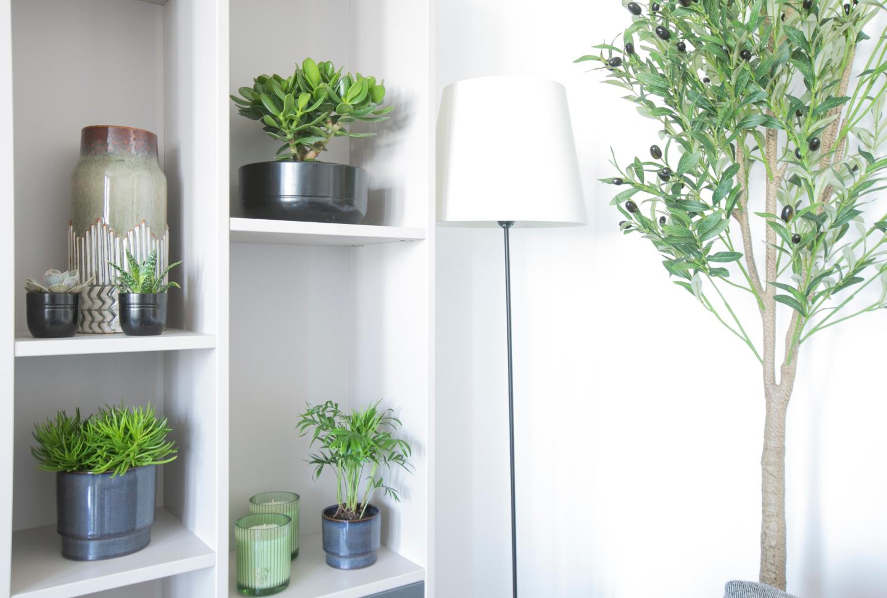 Magnificient 2 Bedrooms with terrace next to champs-elysées - PC62B