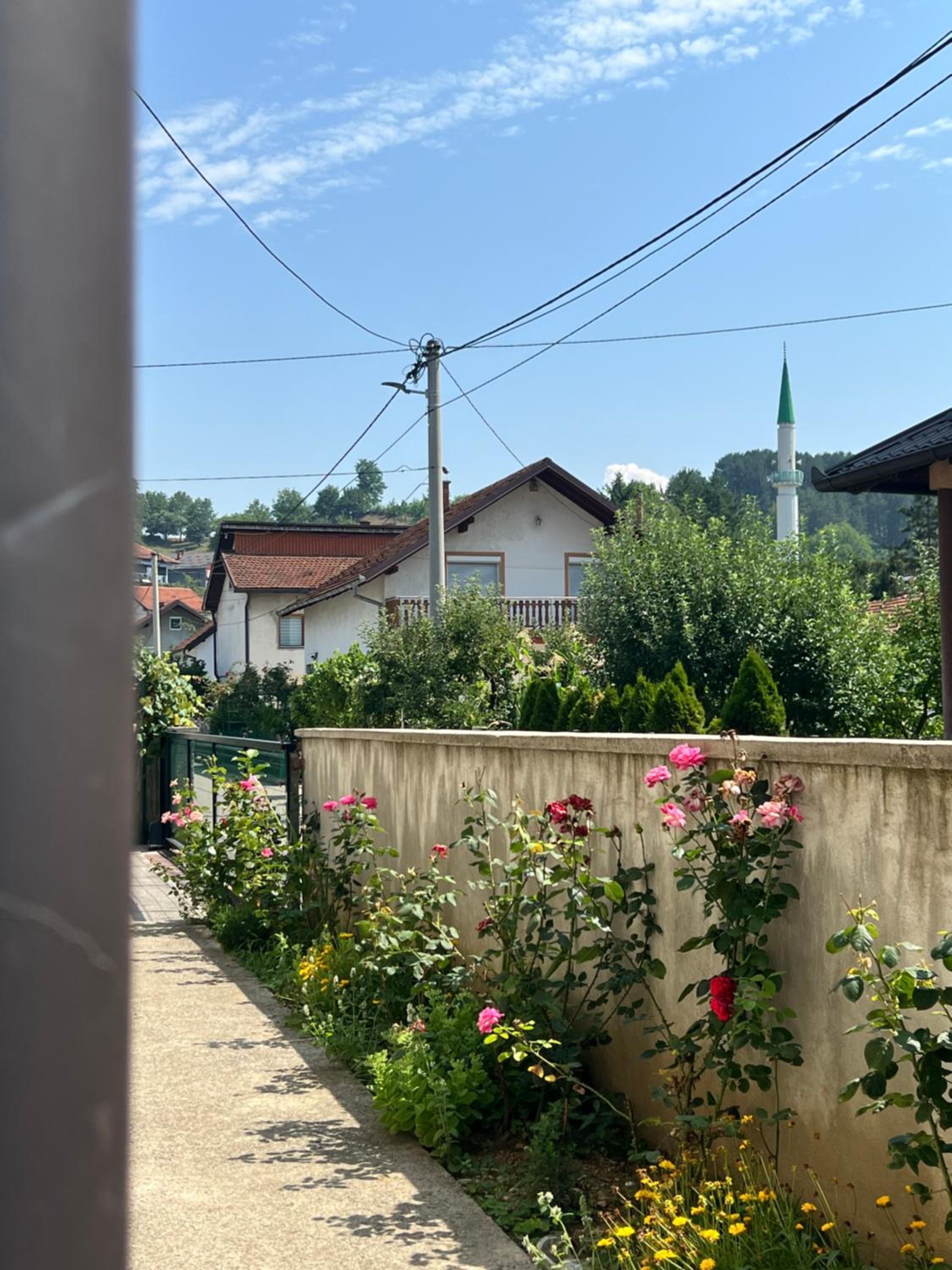 Sweet Home With Garden