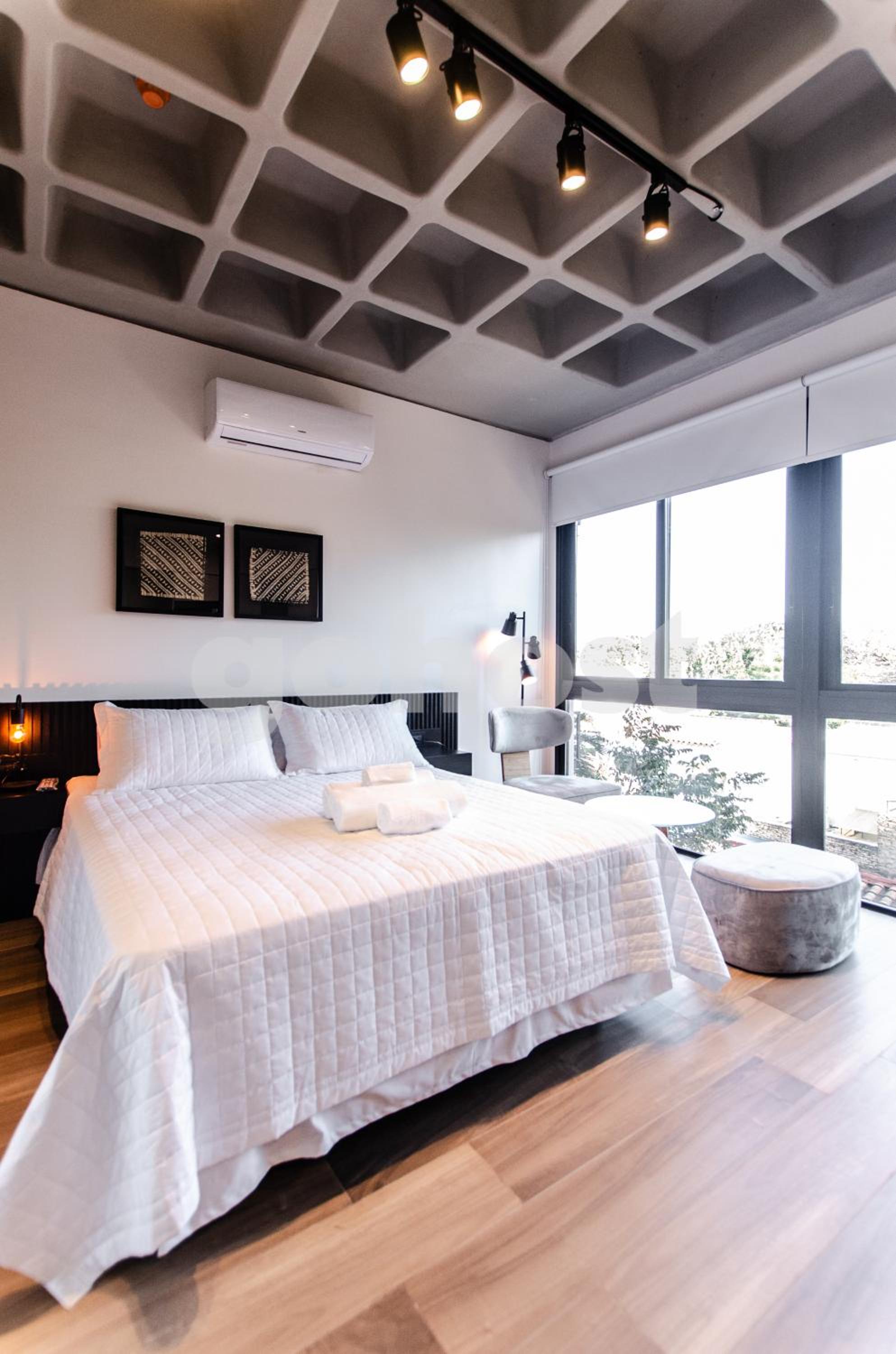 Modern loft in the center of Villa Morra view 3