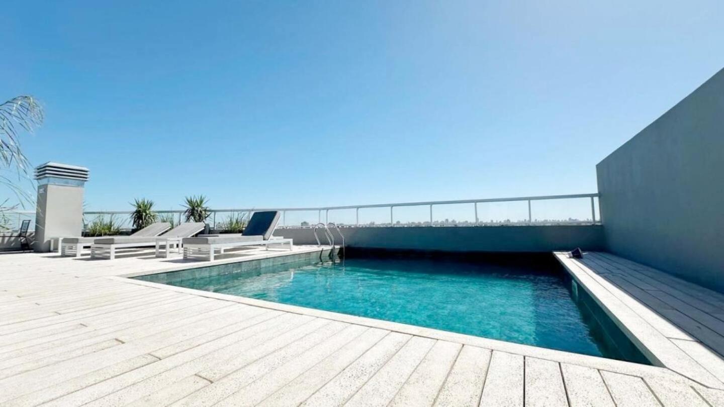 Penthouse Panorámico a Estrenar en Sofisticado Barrio y Edificio 100m2 Piscina Salon de Eventos Gym
