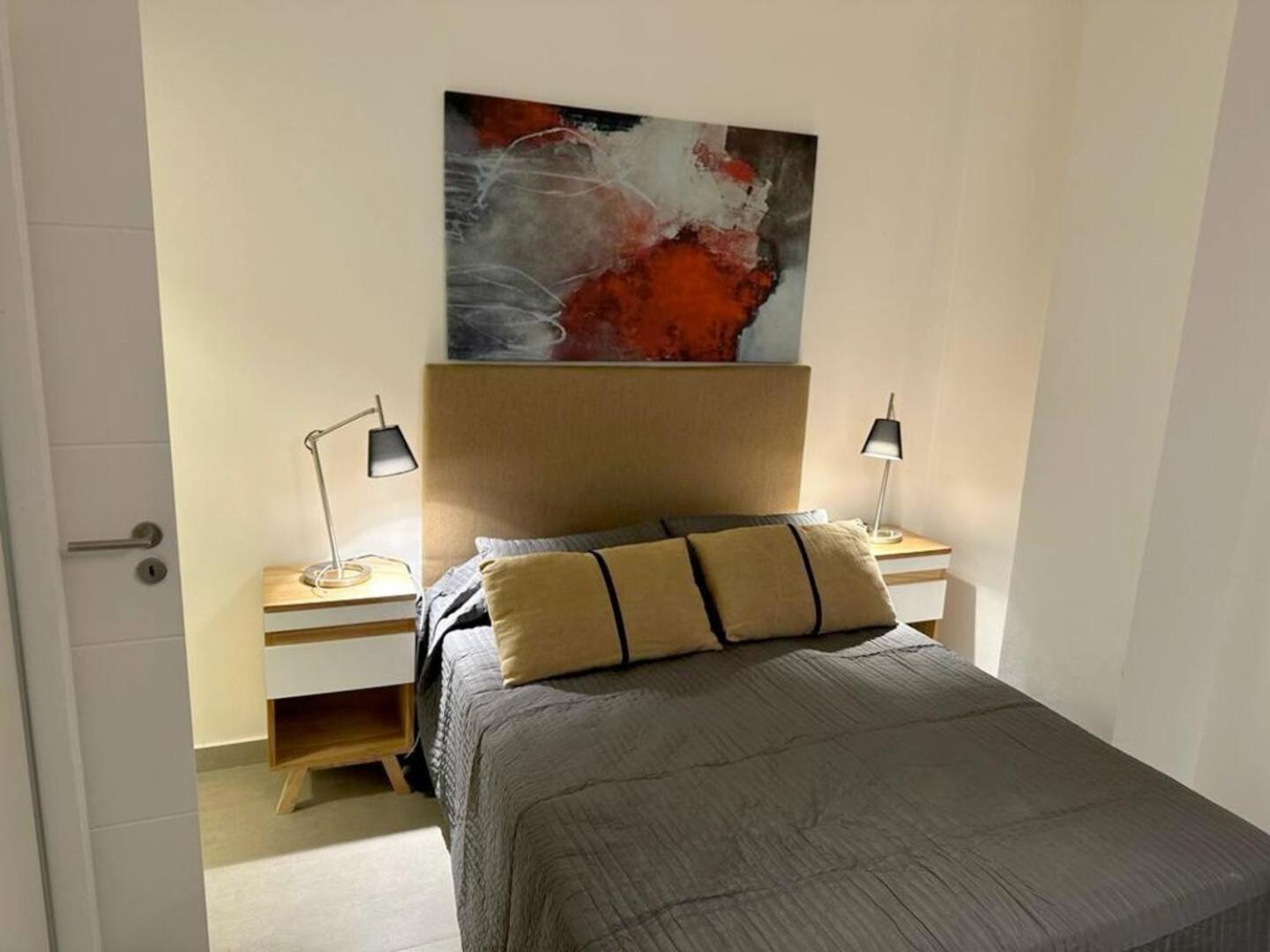 Penthouse Panorámico a Estrenar en Sofisticado Barrio y Edificio 100m2 Piscina Salon de Eventos Gym