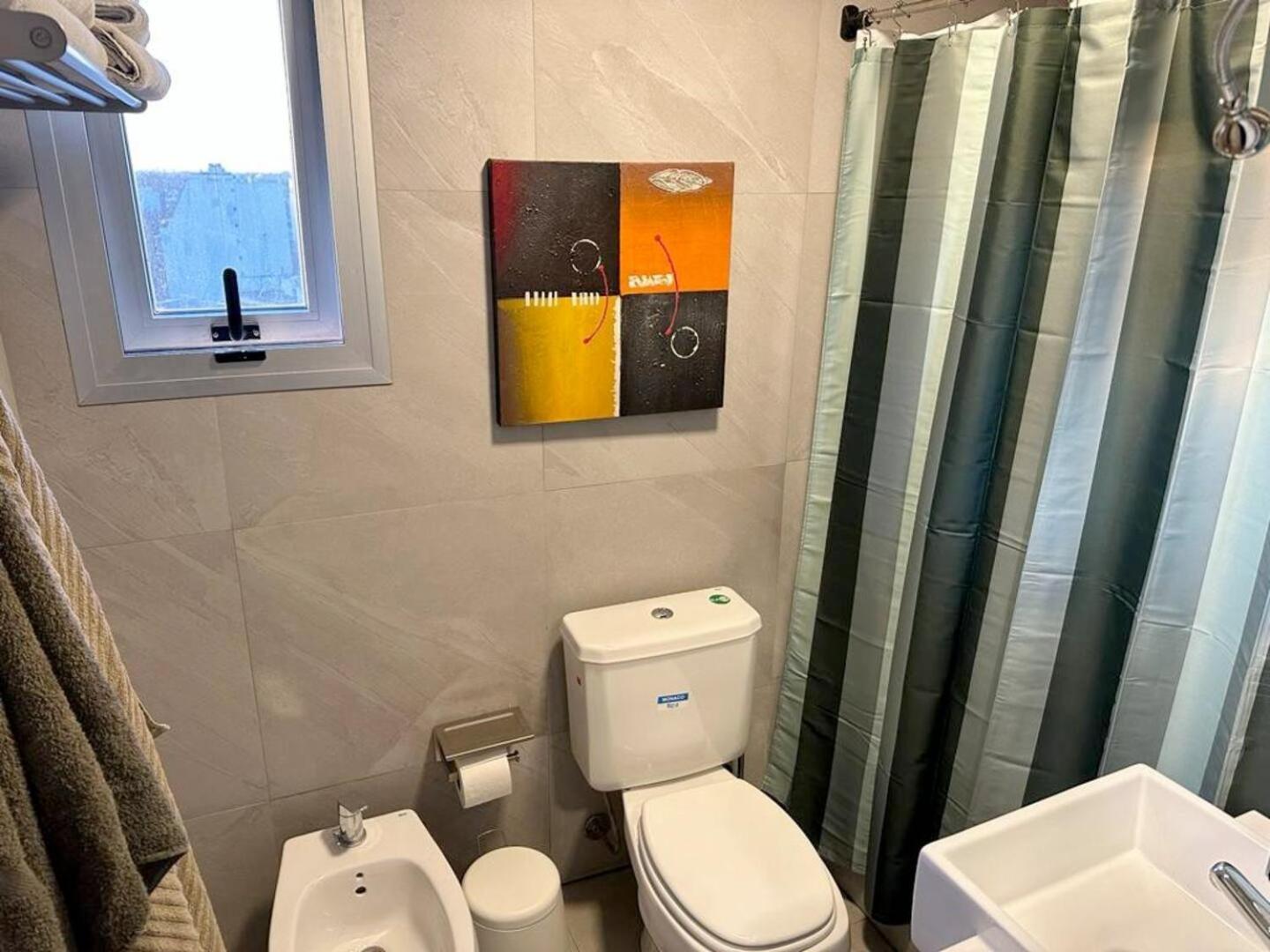 Penthouse Panorámico a Estrenar en Sofisticado Barrio y Edificio 100m2 Piscina Salon de Eventos Gym