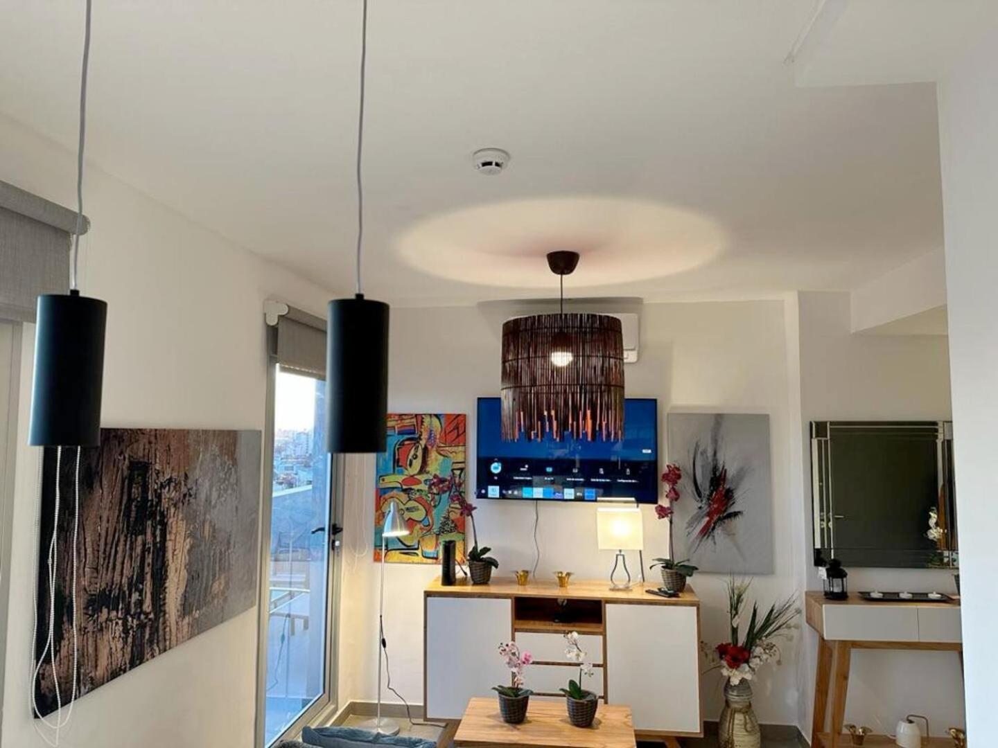 Penthouse Panorámico a Estrenar en Sofisticado Barrio y Edificio 100m2 Piscina Salon de Eventos Gym