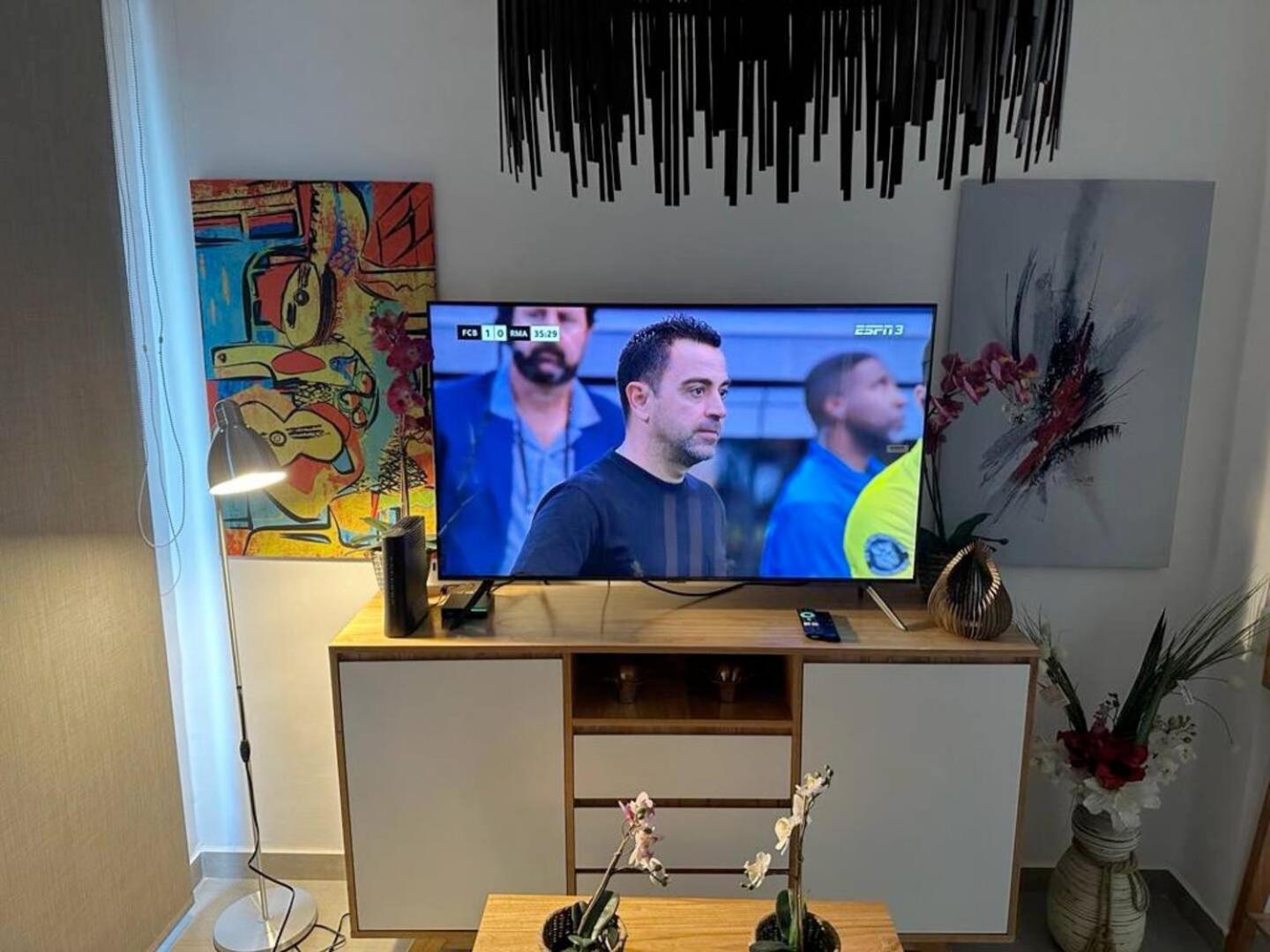 Penthouse Panorámico a Estrenar en Sofisticado Barrio y Edificio 100m2 Piscina Salon de Eventos Gym