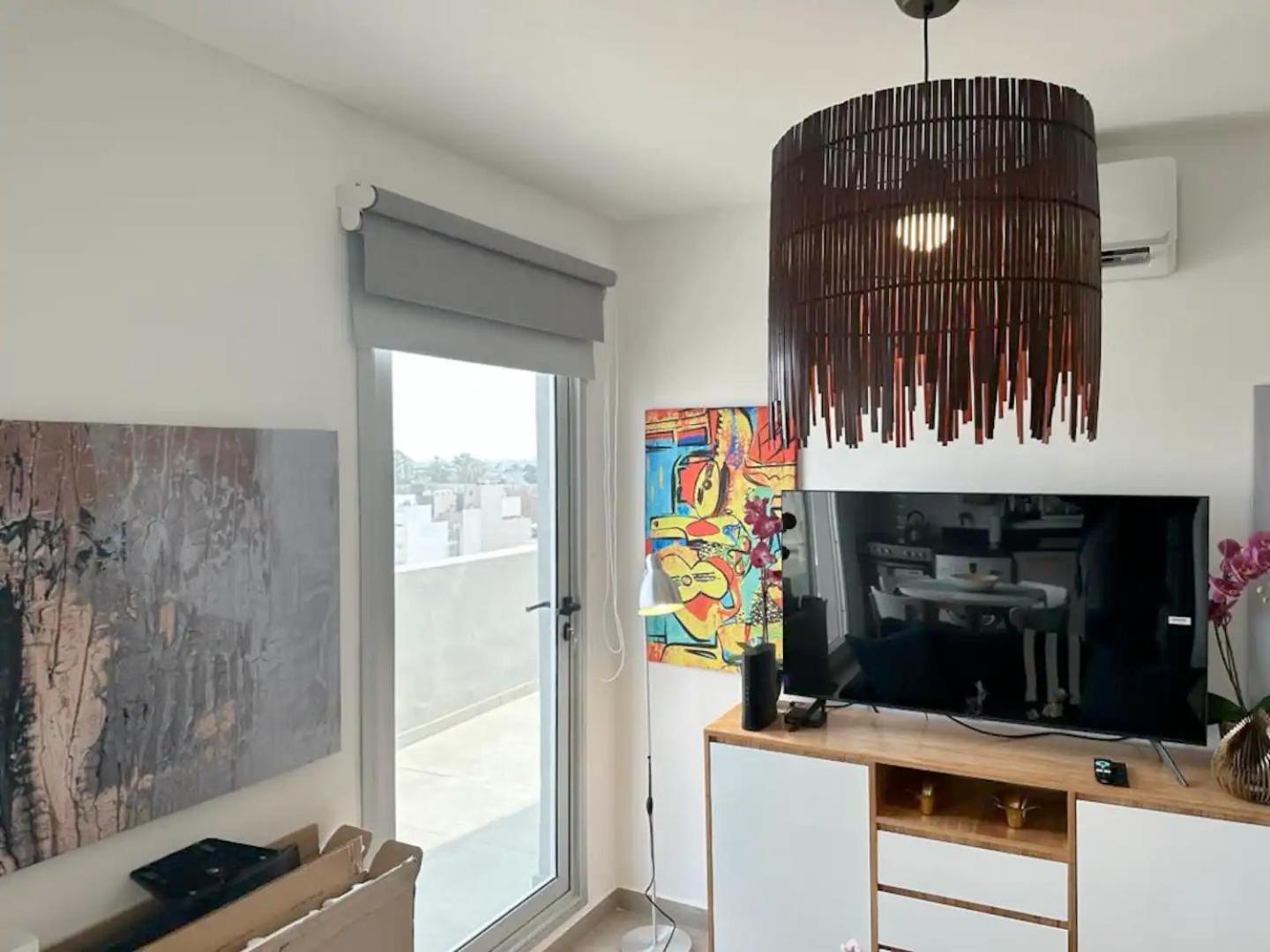 Penthouse Panorámico a Estrenar en Sofisticado Barrio y Edificio 100m2 Piscina Salon de Eventos Gym
