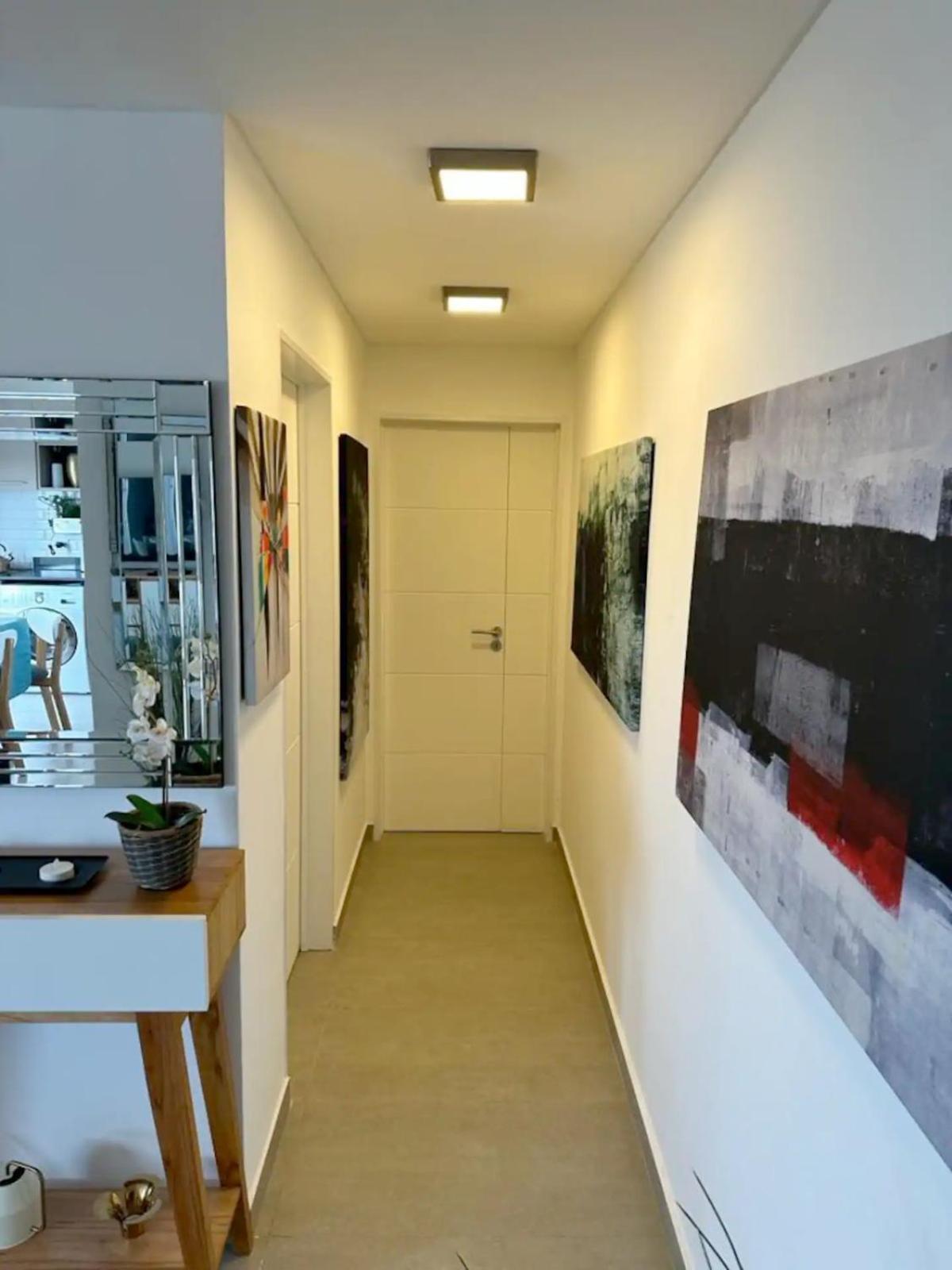 Penthouse Panorámico a Estrenar en Sofisticado Barrio y Edificio 100m2 Piscina Salon de Eventos Gym
