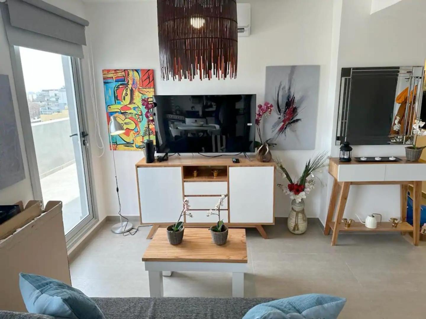 Penthouse Panorámico a Estrenar en Sofisticado Barrio y Edificio 100m2 Piscina Salon de Eventos Gym