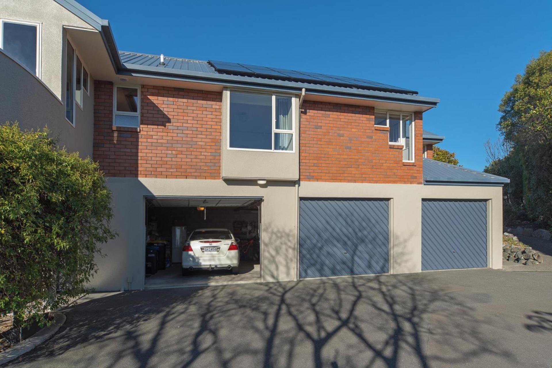 Sunny Bayview Retreat