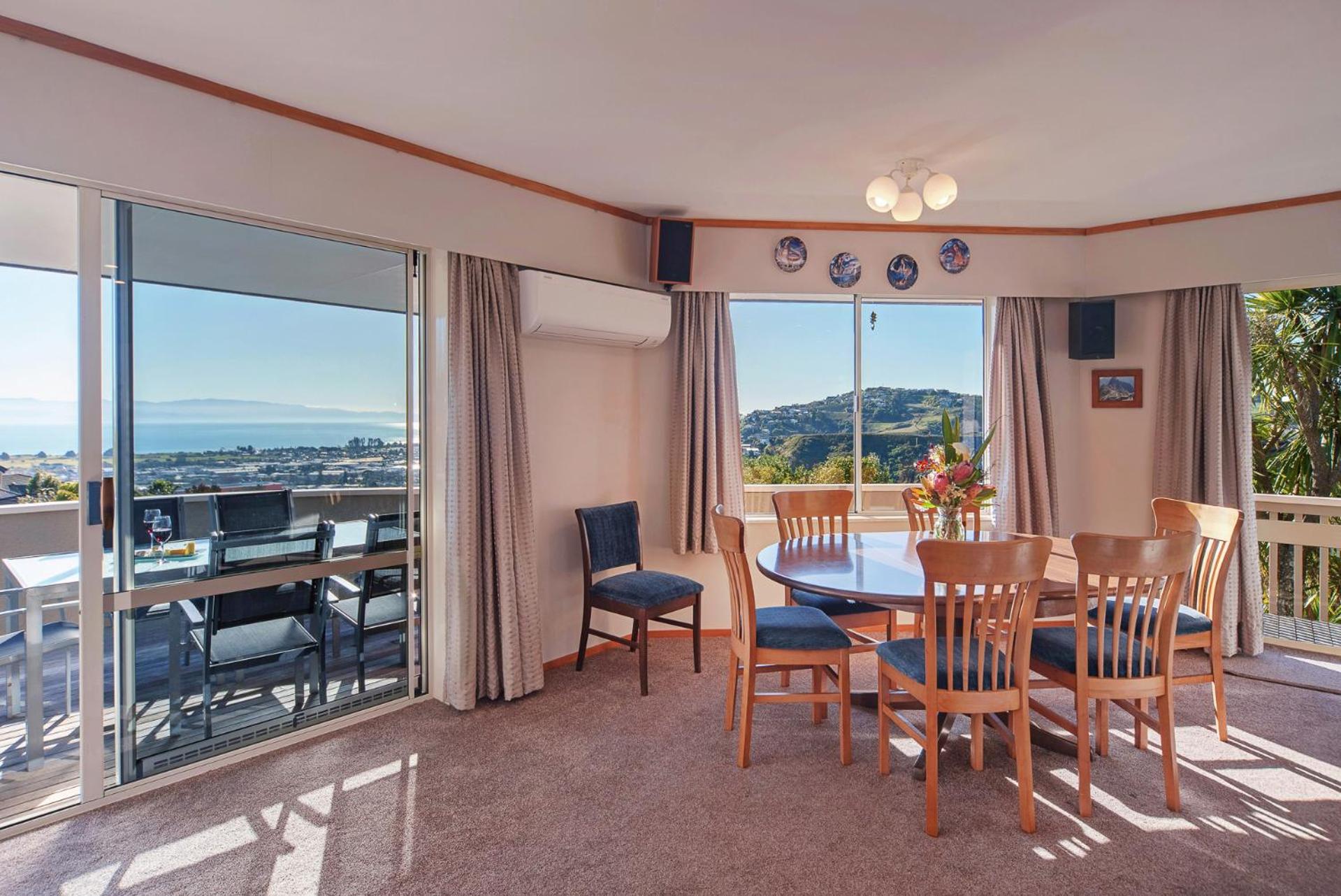 Sunny Bayview Retreat