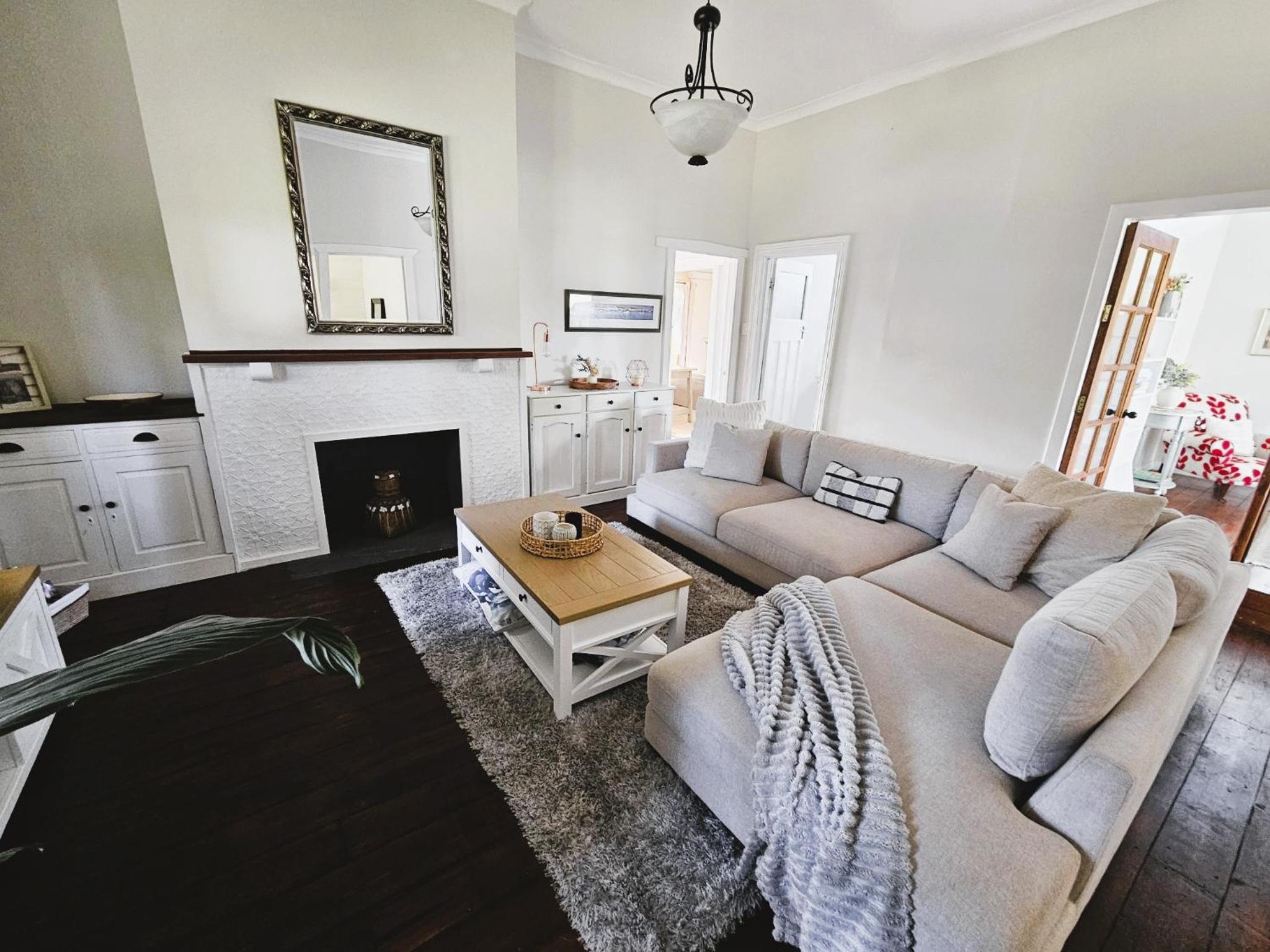 Cosy, 1930s Country Style Cottage in Mount Barker WA