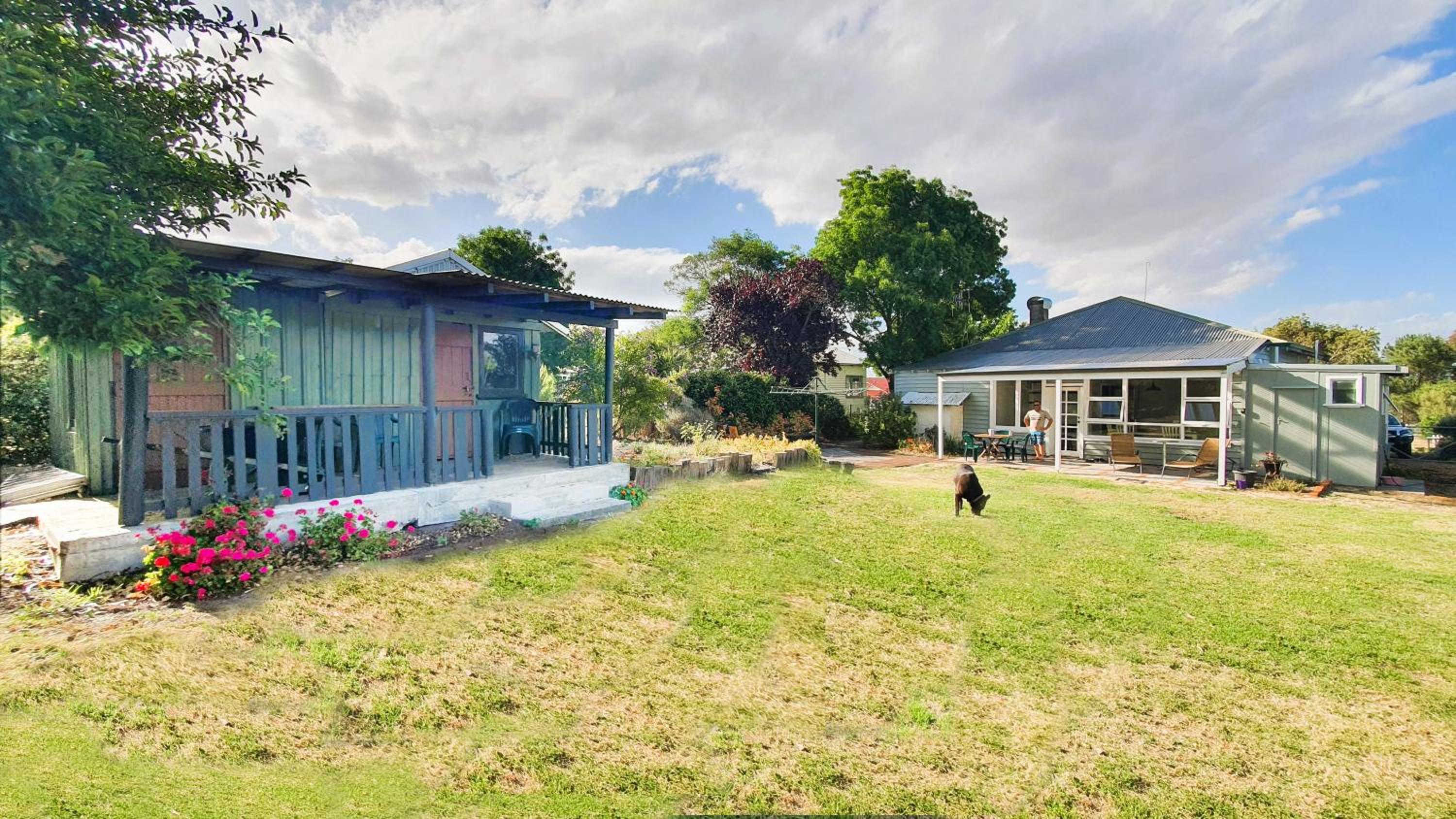 Cosy, 1930s Country Style Cottage in Mount Barker WA