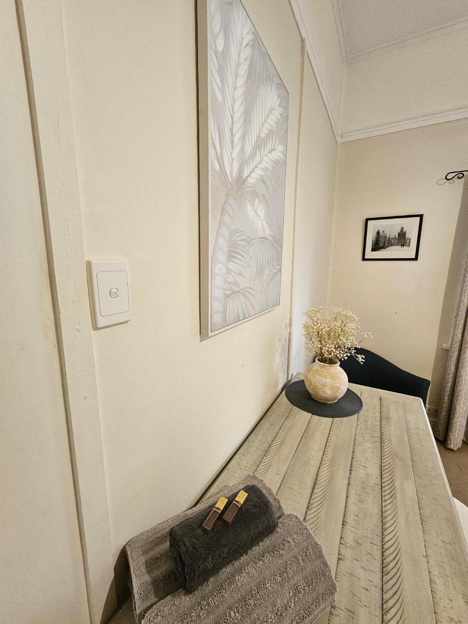 Cosy, 1930s Country Style Cottage in Mount Barker WA