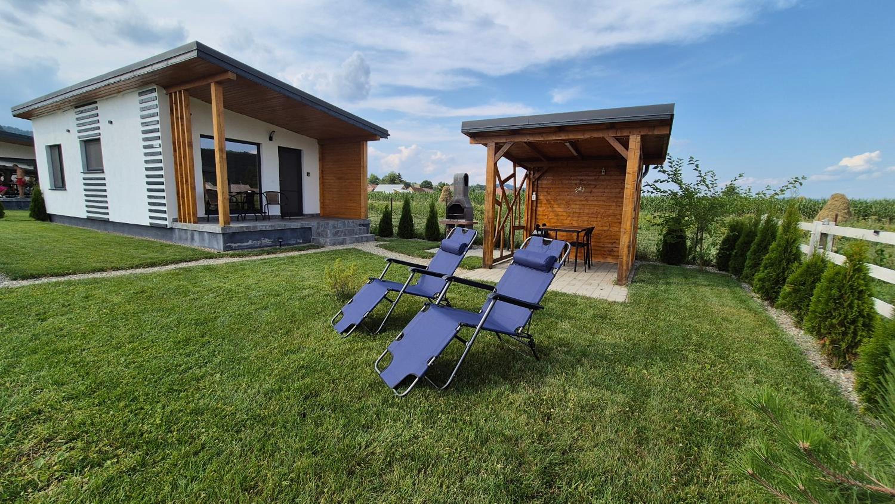 F A N BunGALow Vama Buzăului view 4