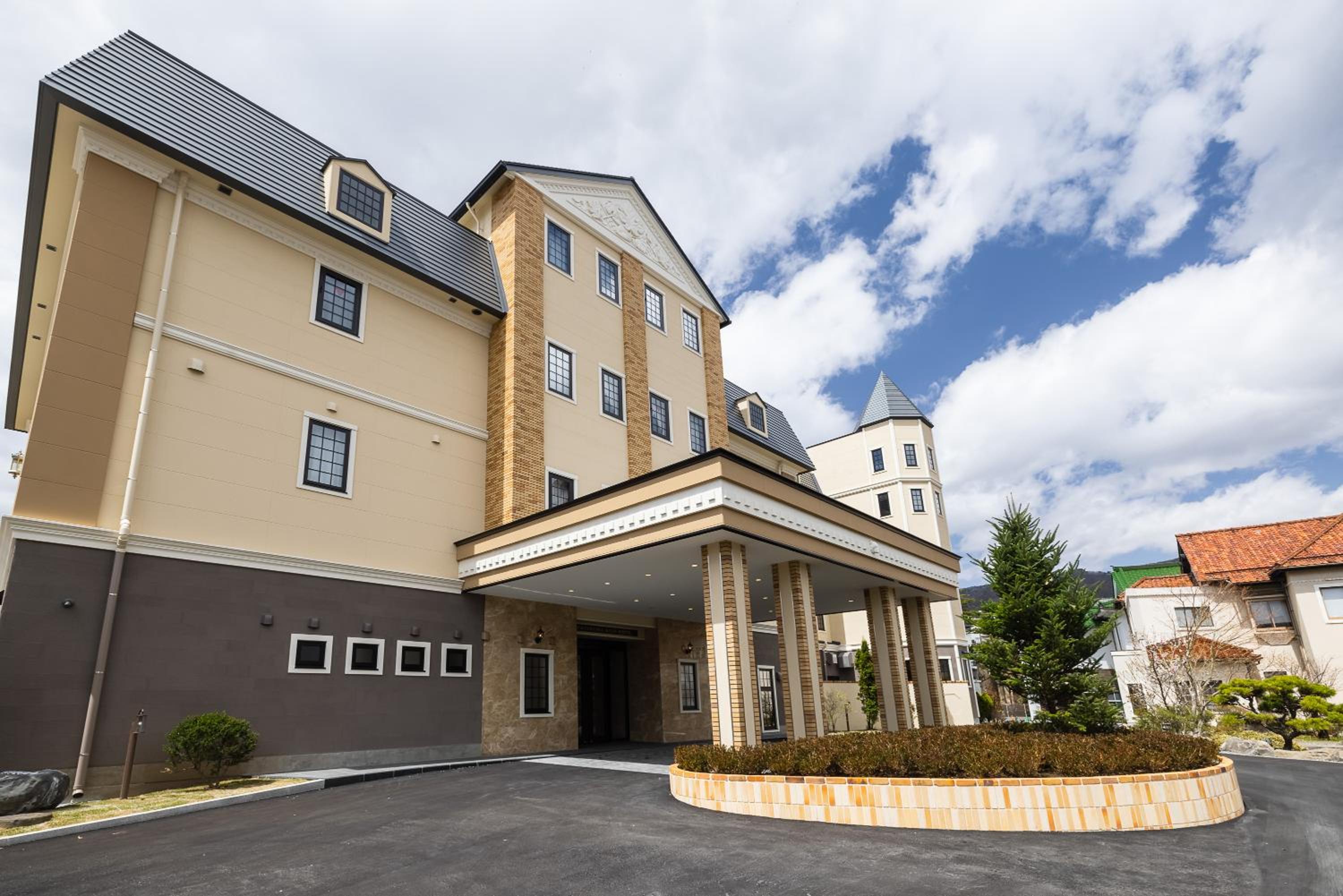 Katakura Silk Hotel