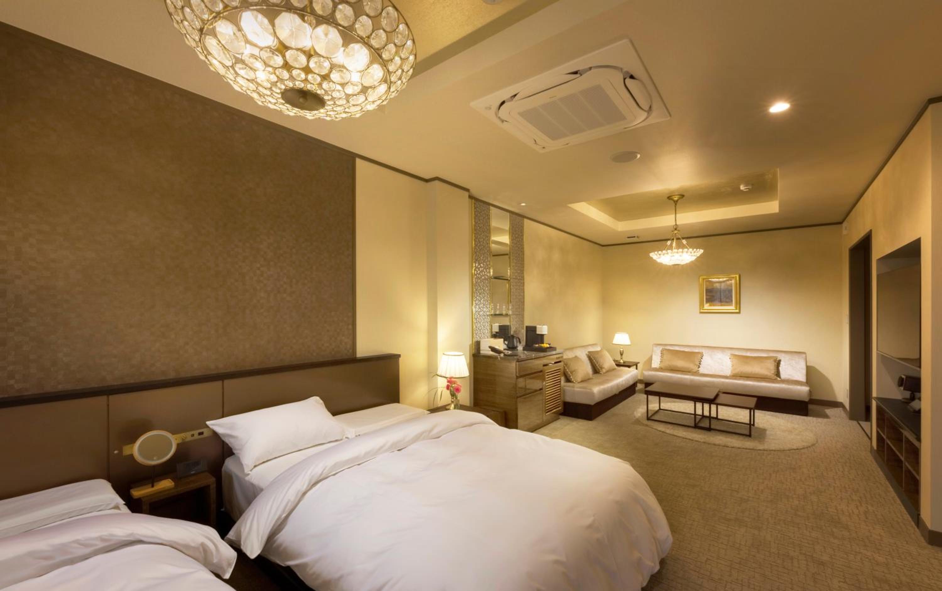 Katakura Silk Hotel