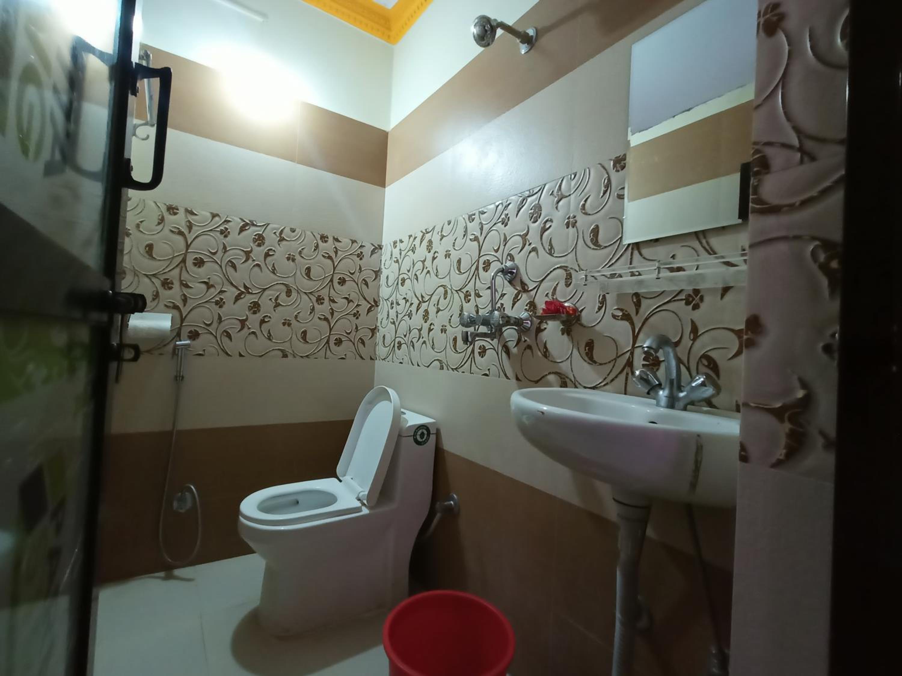THAPA HOMESTAY
