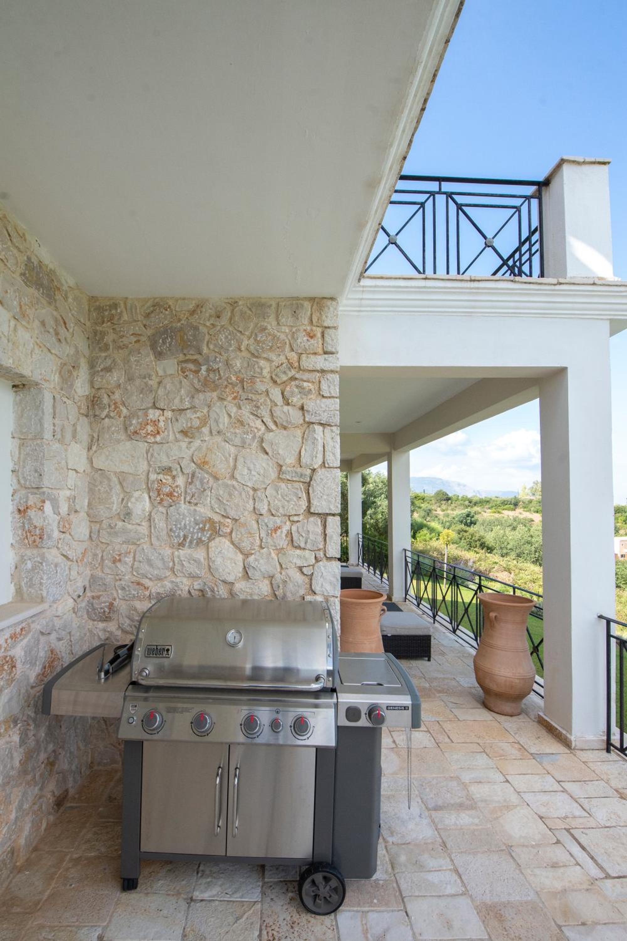 Villa Balatsinos