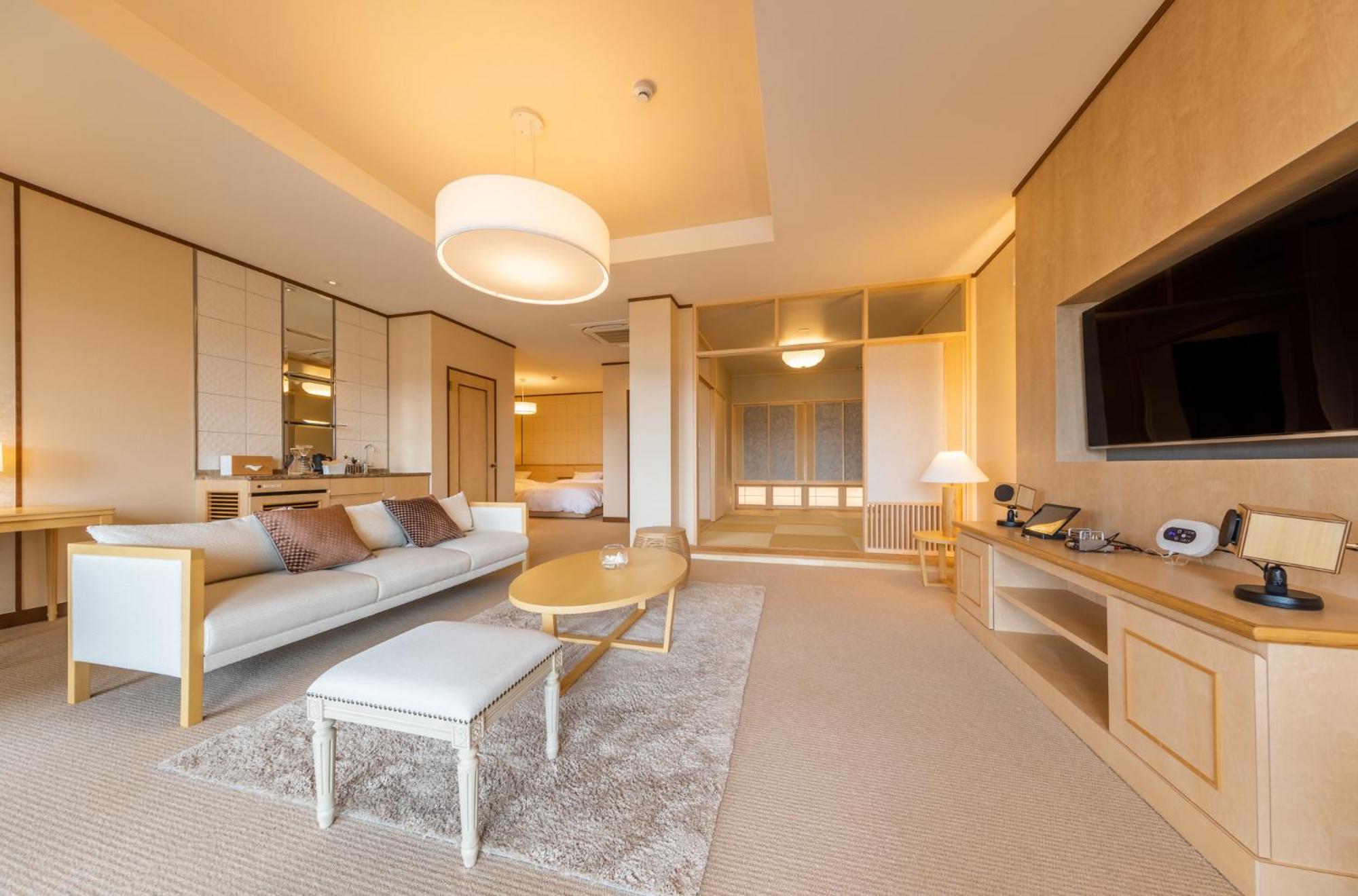 Katakura Silk Hotel