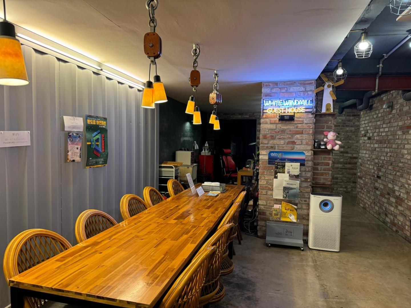 dining