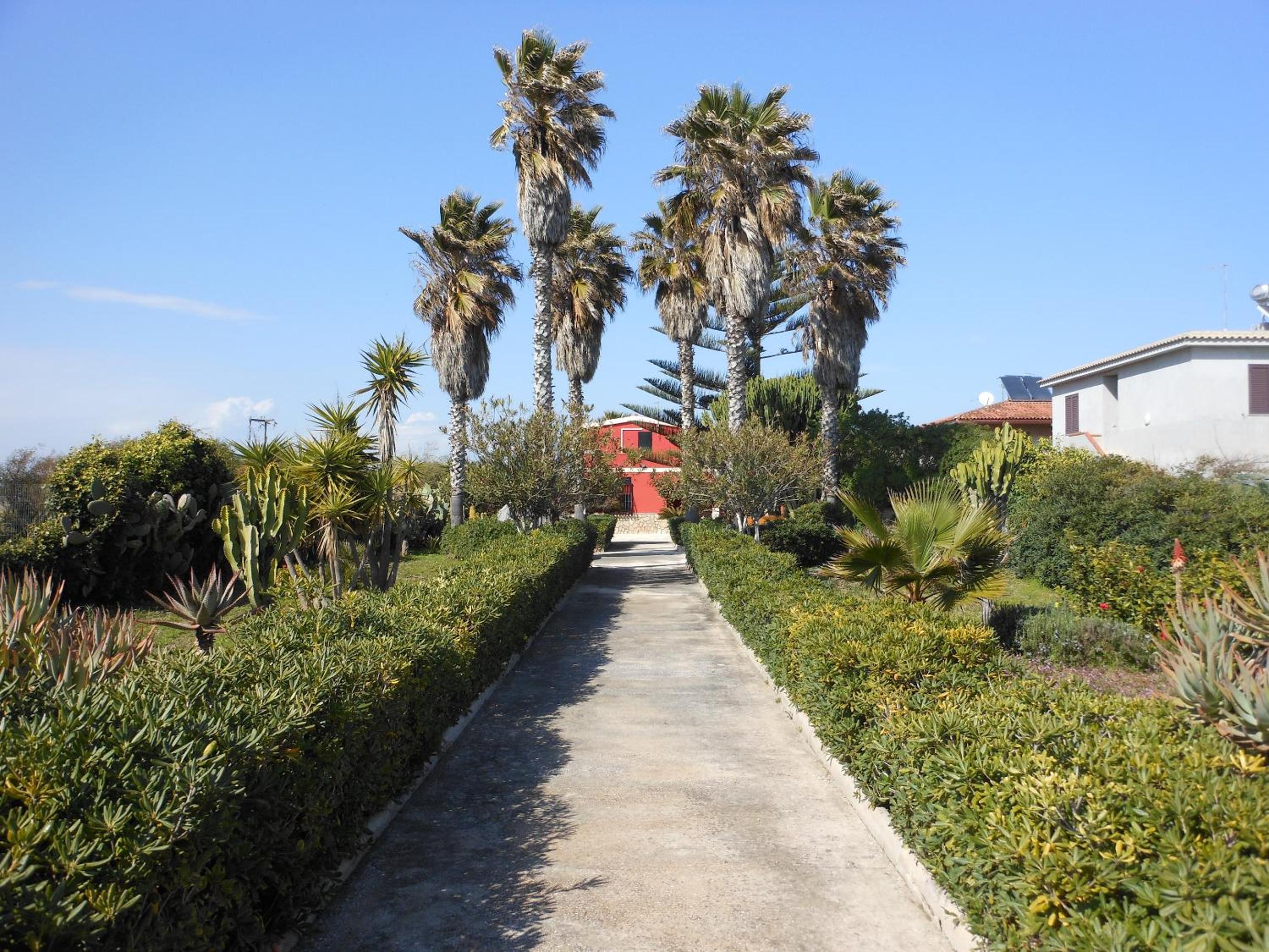Spacious house with sea view in Pachino capacity 9 pers view 5