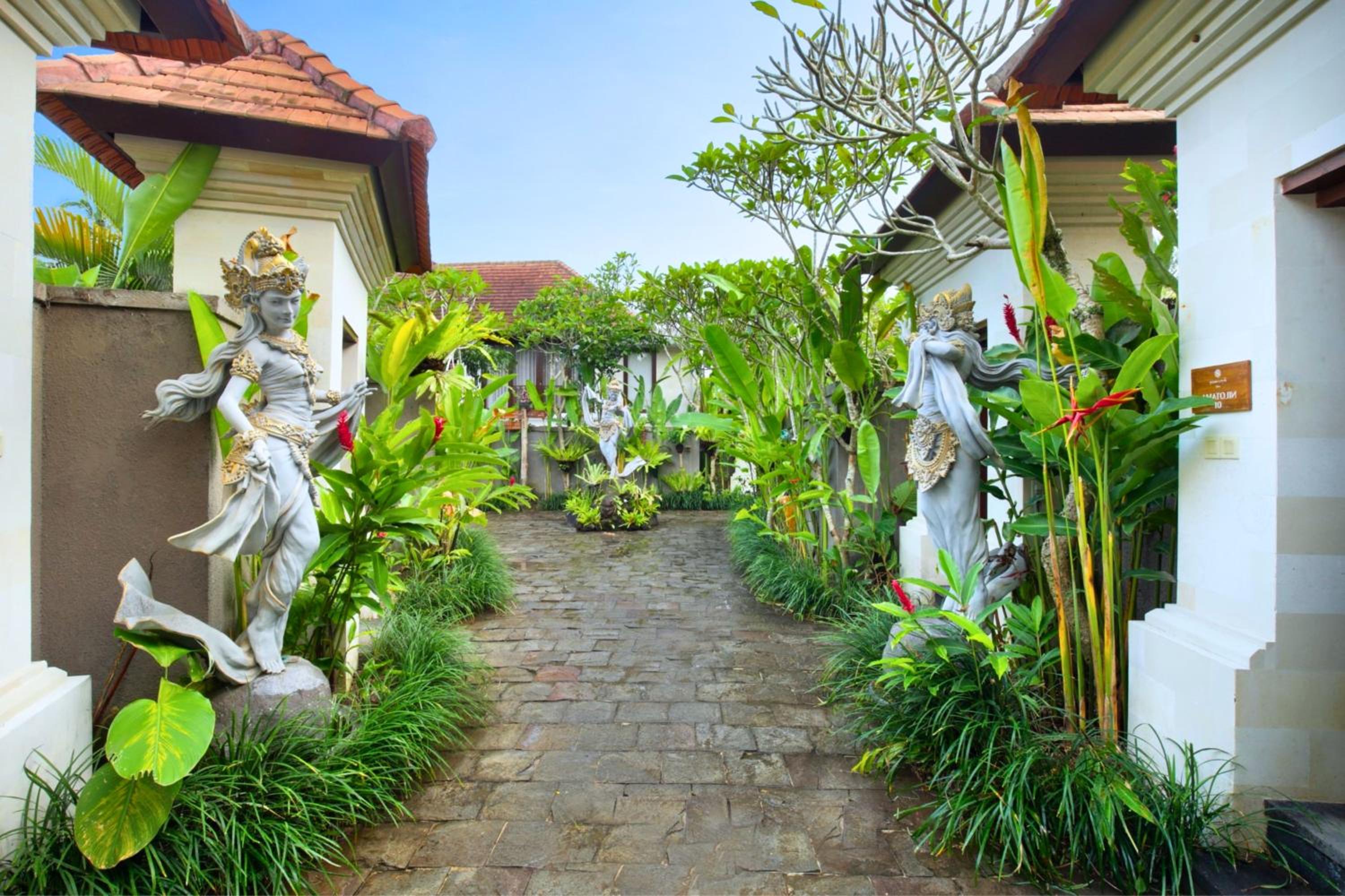 Rose White 1 BR Private Pool Villa view 3