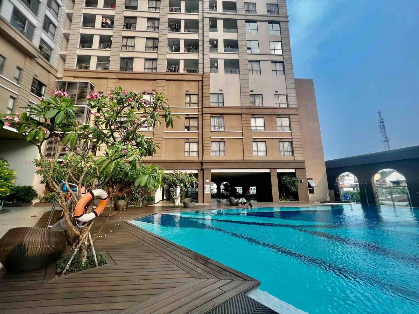 Căn hộ cao cấp gần sân bay TSN