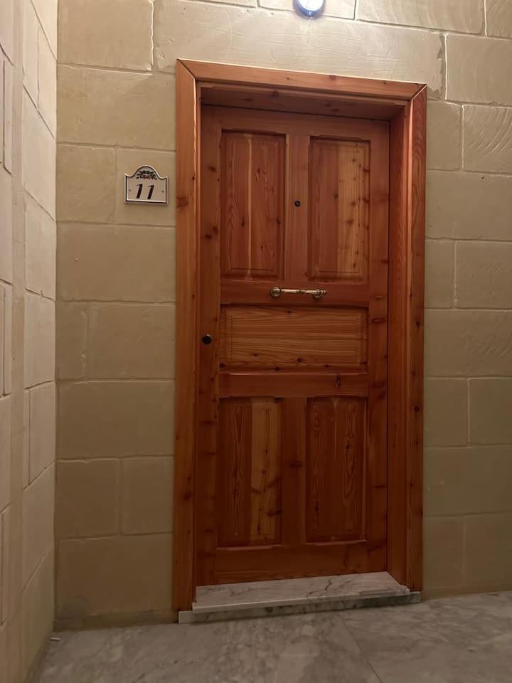 An excellent getaway choice, in the midst of Qbajjar and Marsalforn Bay! photo 4