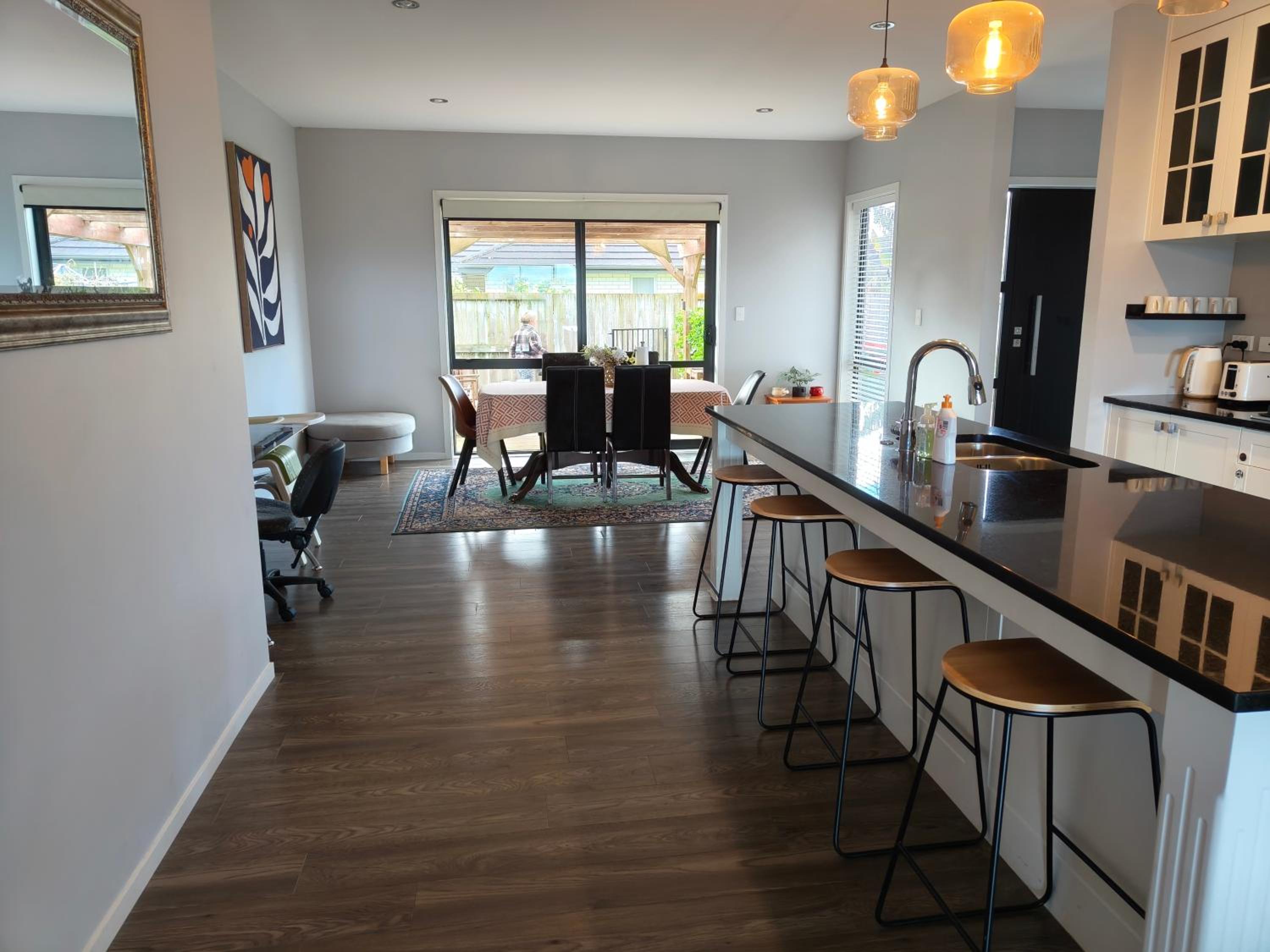 peaceful gully view home -4 bedrooms view 3