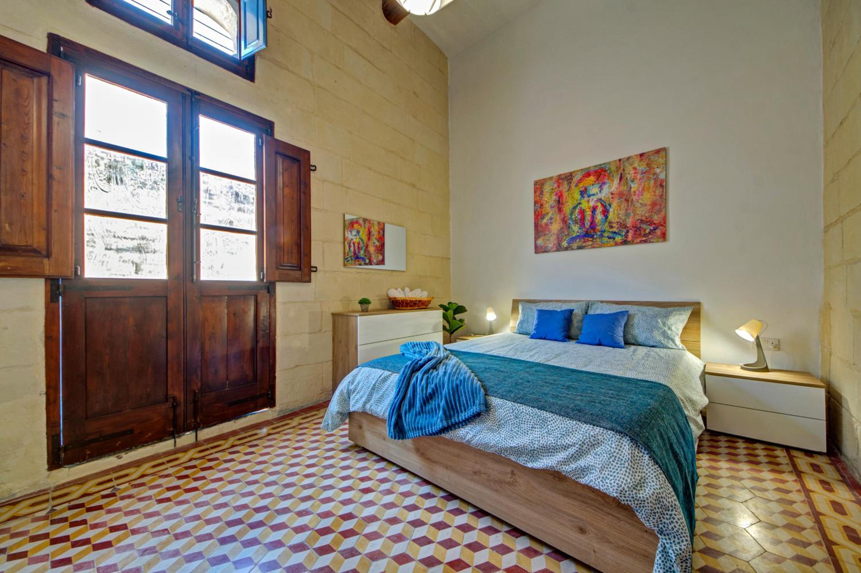 Stunning Modern-Traditional 3BR Townhouse in Mosta view 3