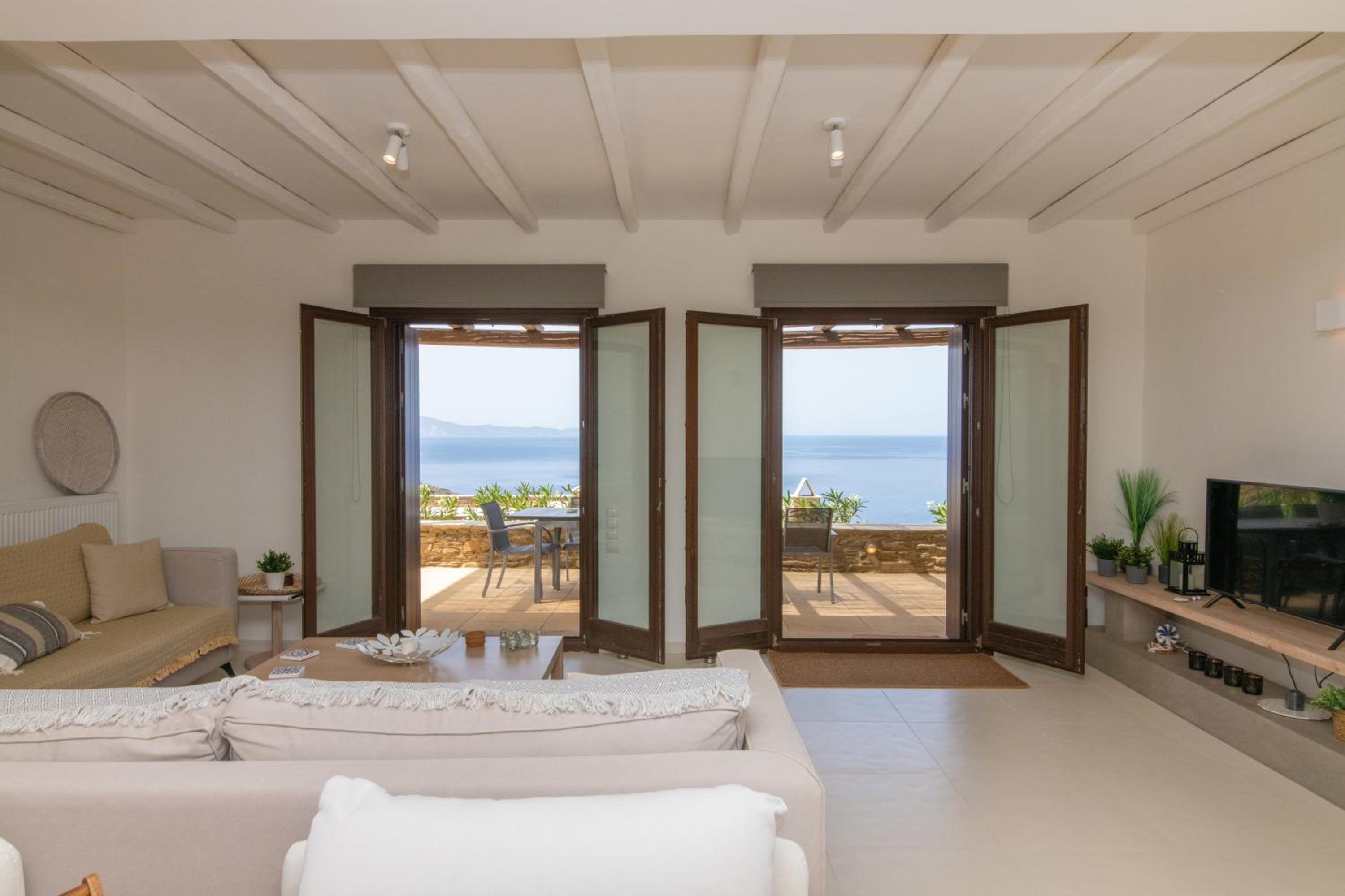 Dolce Villa Tinos - Kardiani - Stone & Sunset Views view 4